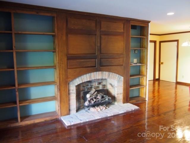 1323 Queens Road Unit: 212