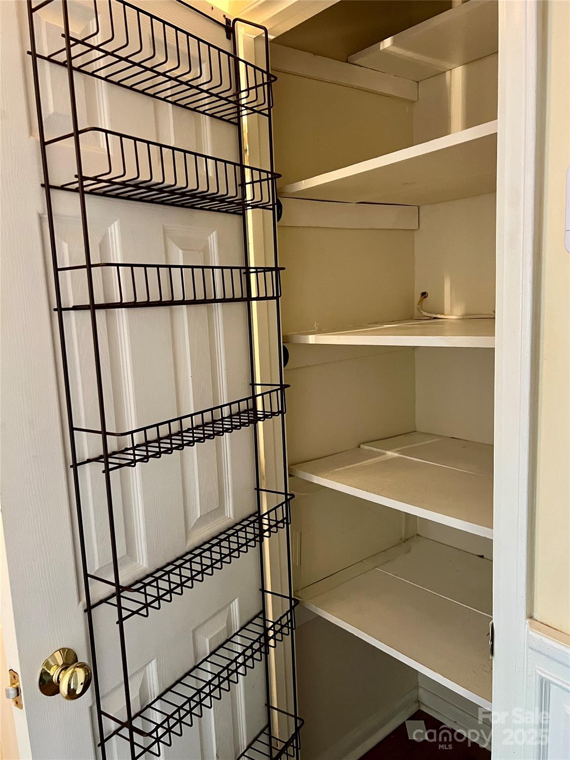 1323 Queens Road Unit: 212