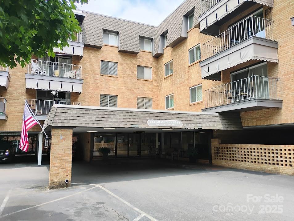 1323 Queens Road Unit: 212
