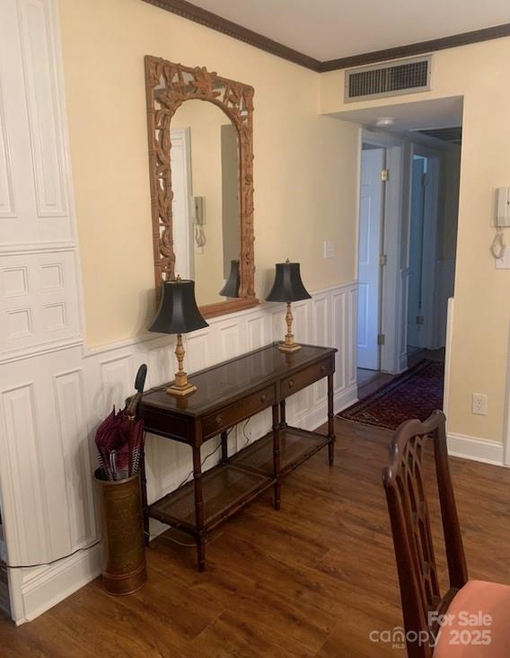 1323 Queens Road Unit: 212