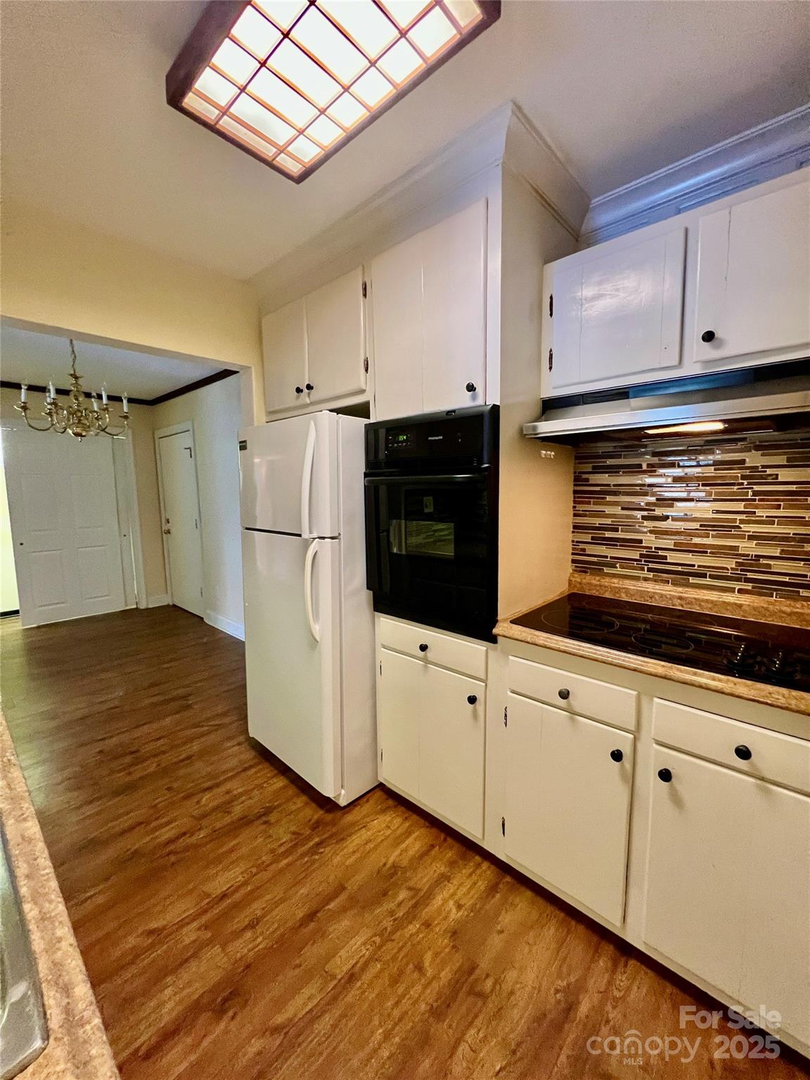 1323 Queens Road Unit: 212
