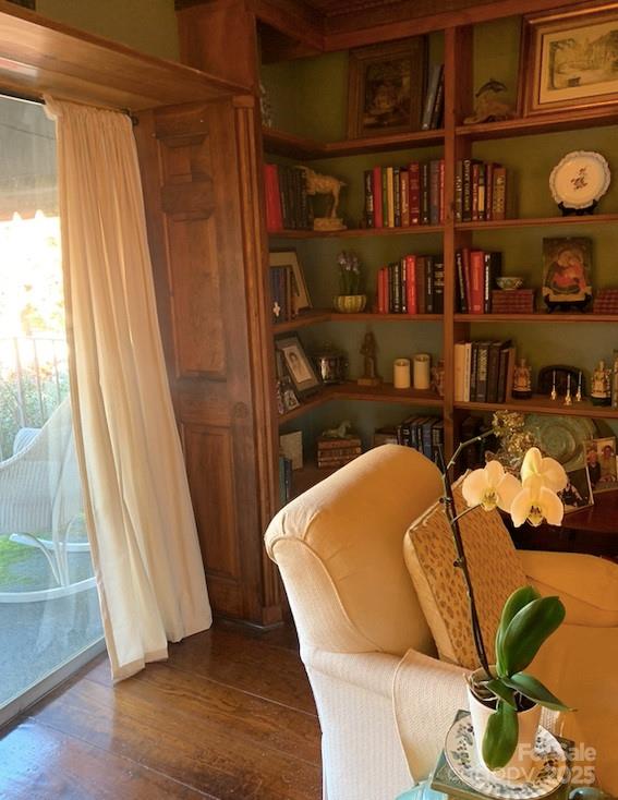 1323 Queens Road Unit: 212