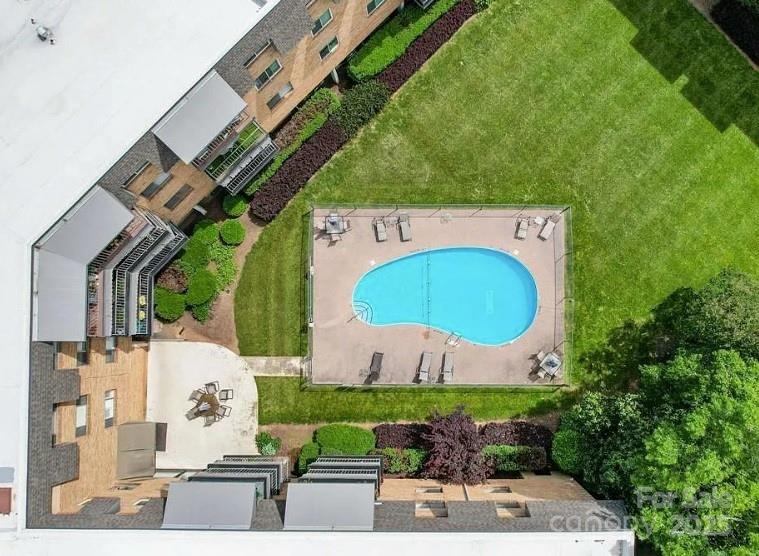 1323 Queens Road Unit: 212