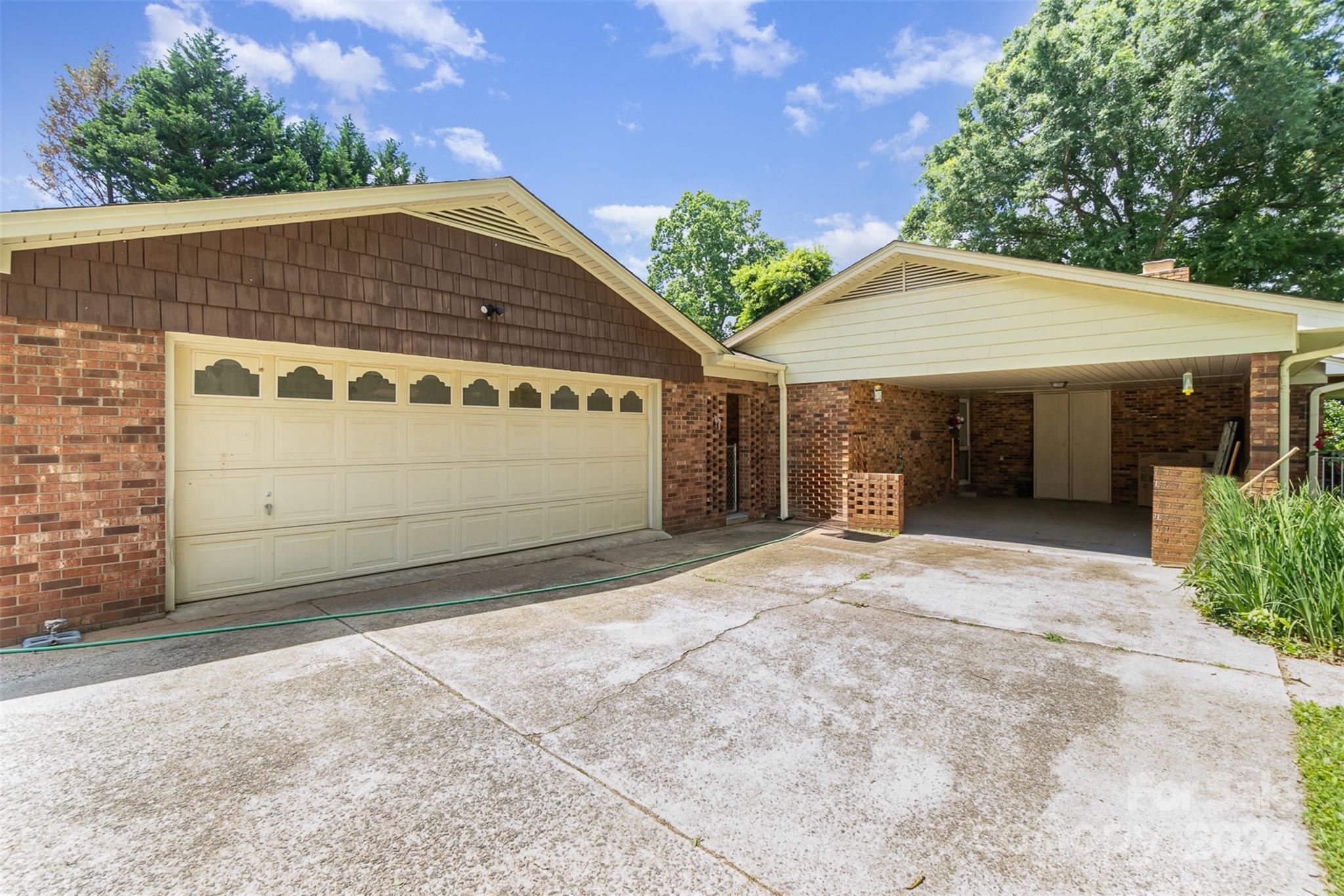 107 N 10th Avenue