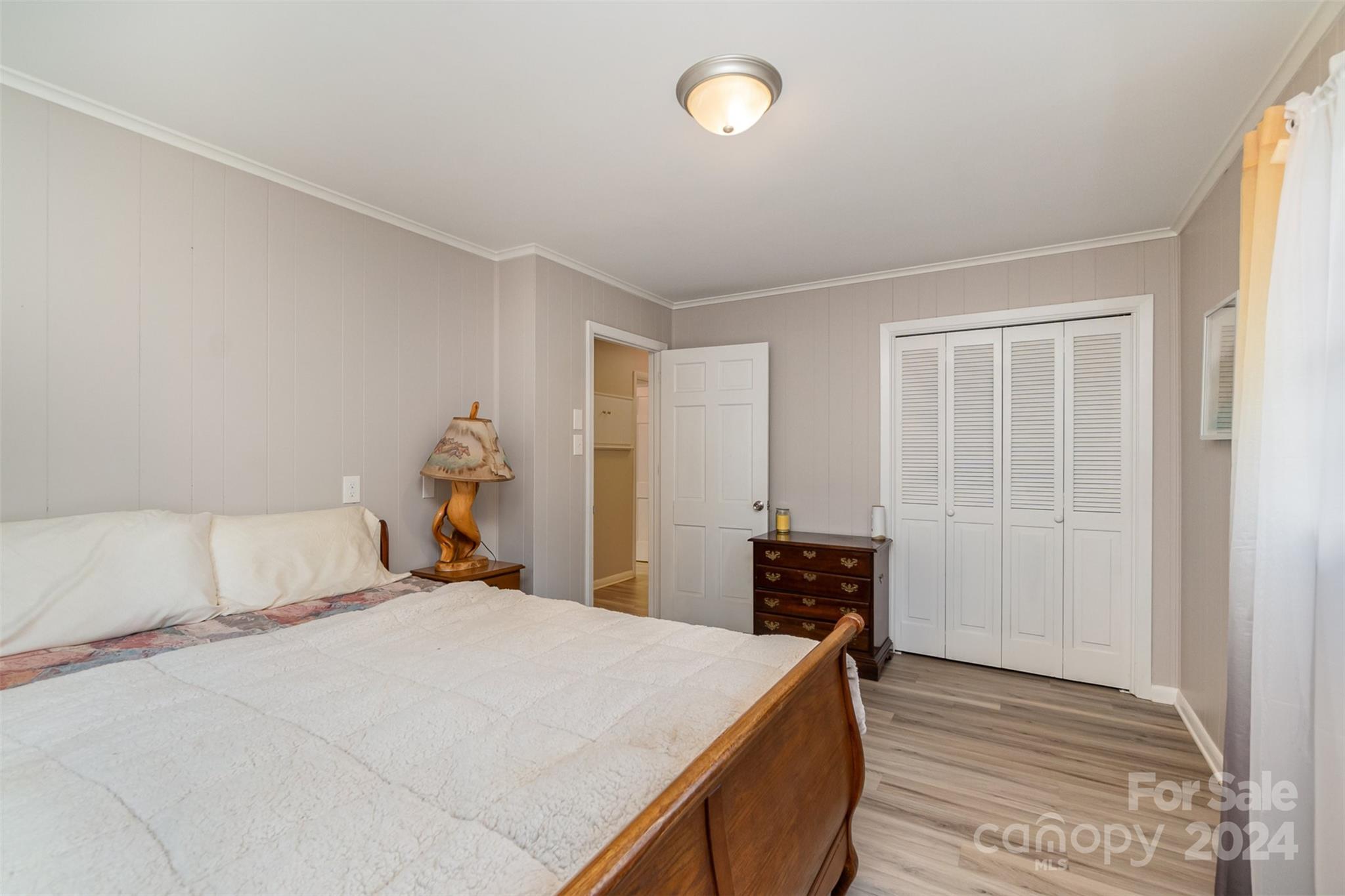 107 N 10th Avenue