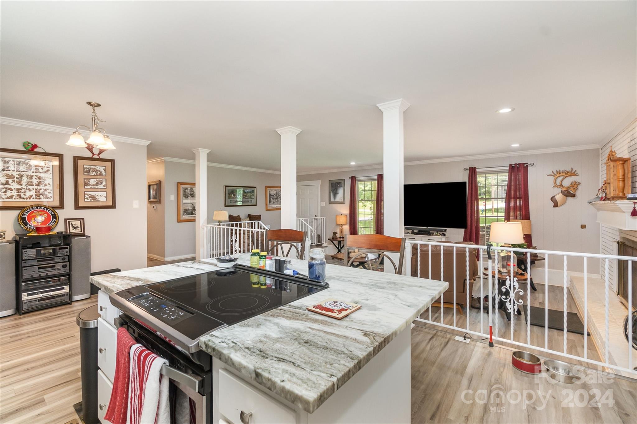 107 N 10th Avenue