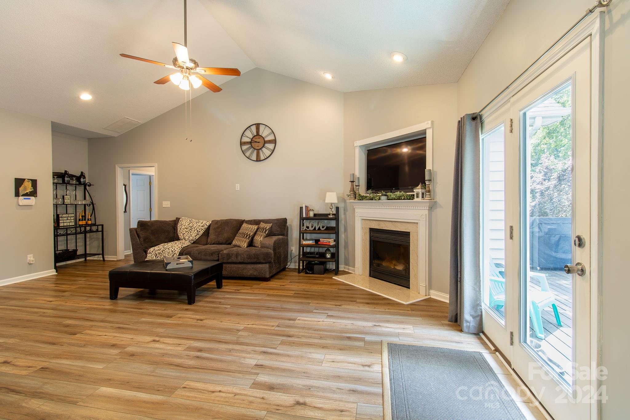 215 Everett Park Drive