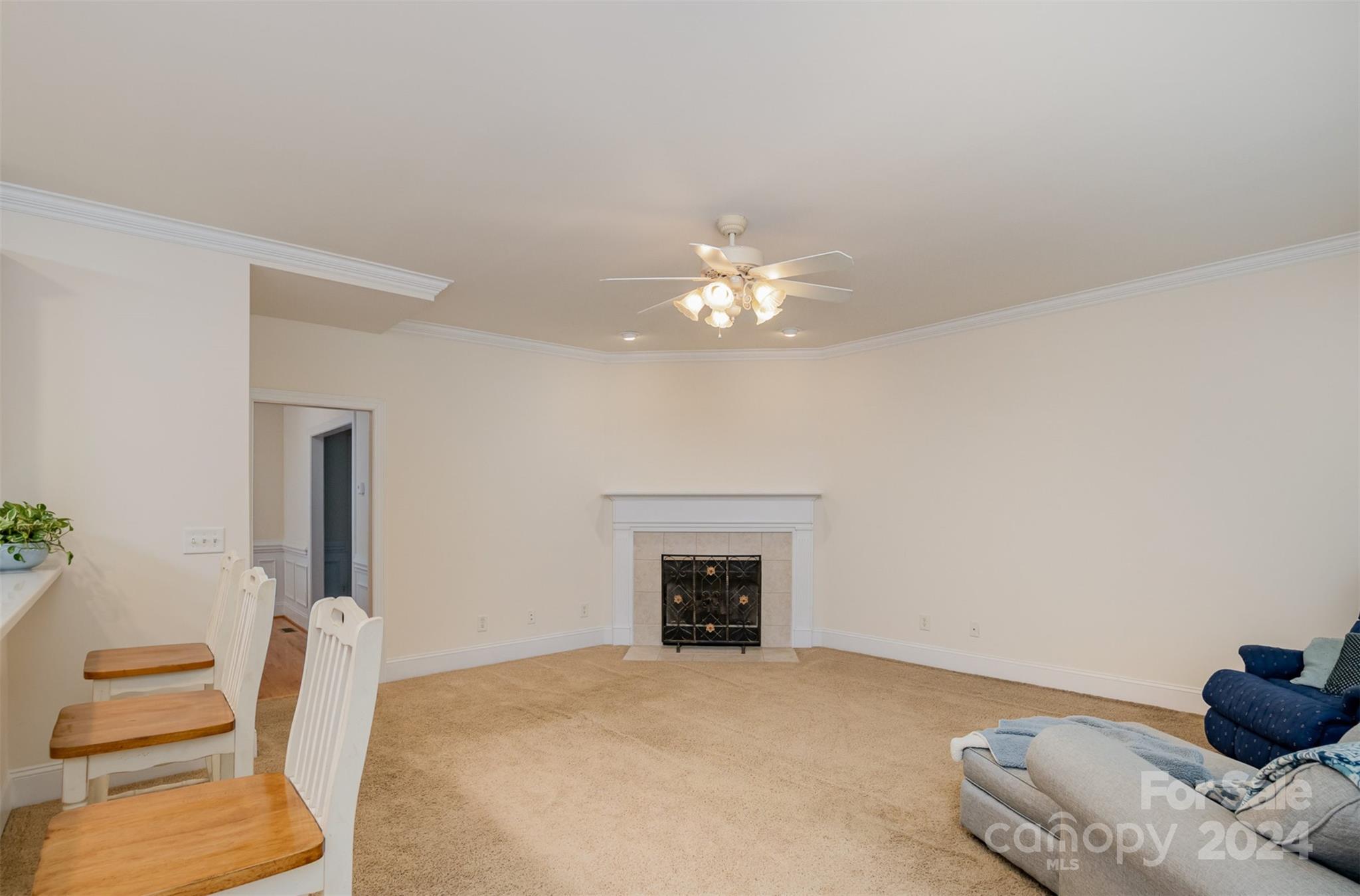 1013 Potters Bluff Road