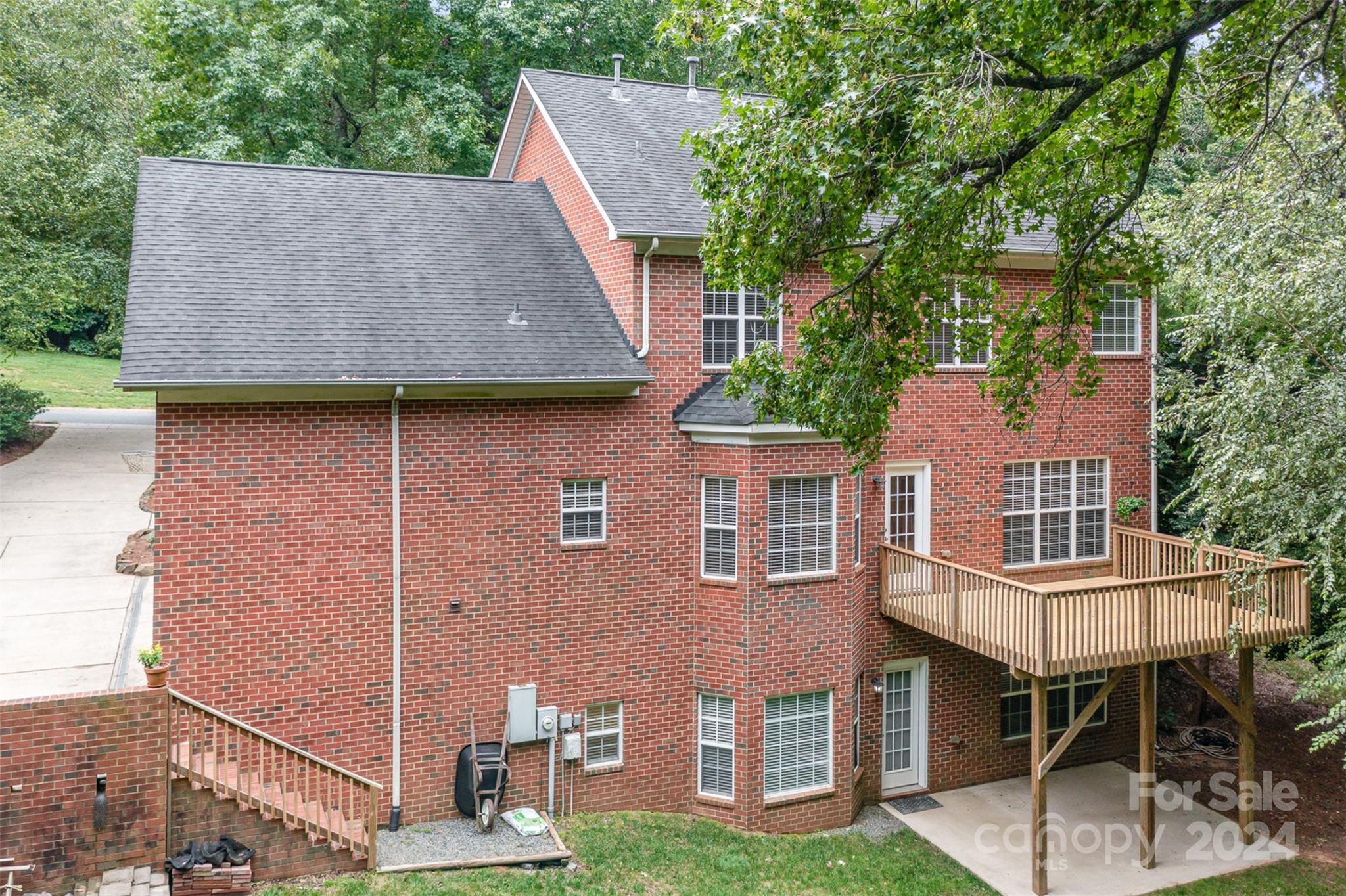 1013 Potters Bluff Road