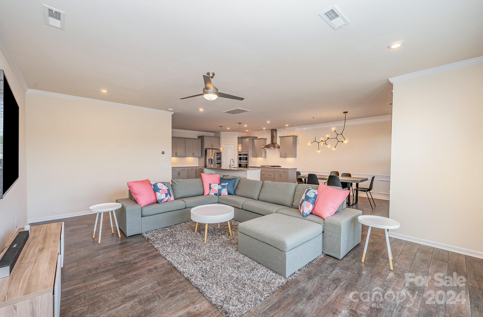 15785 Reynolds Drive