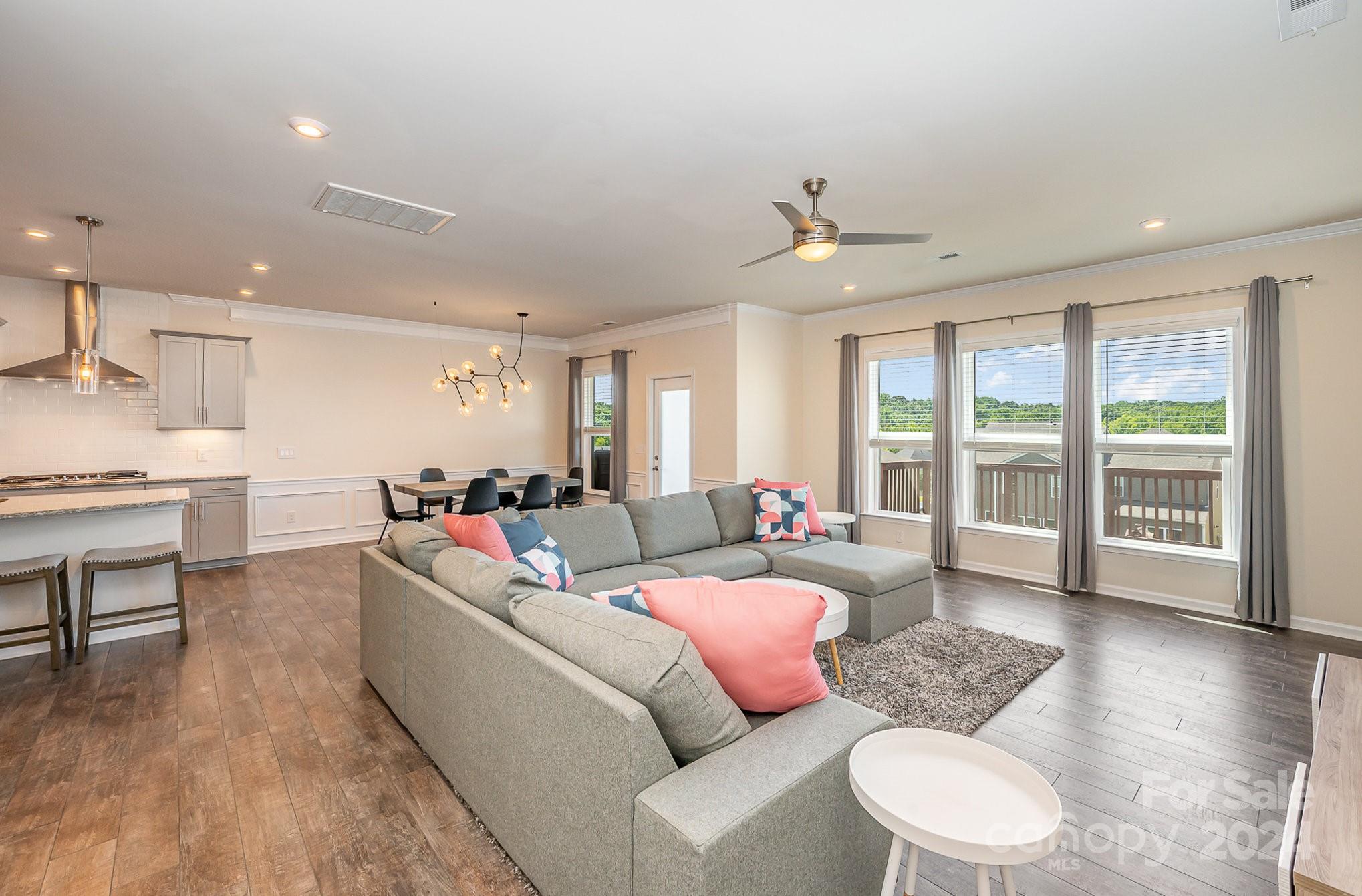 15785 Reynolds Drive