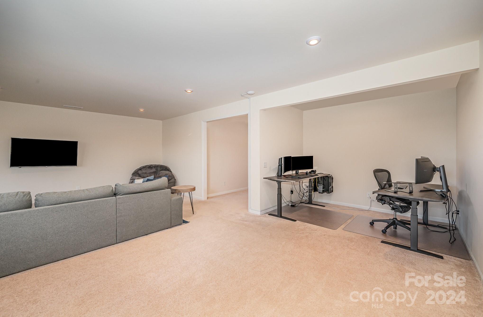 15785 Reynolds Drive