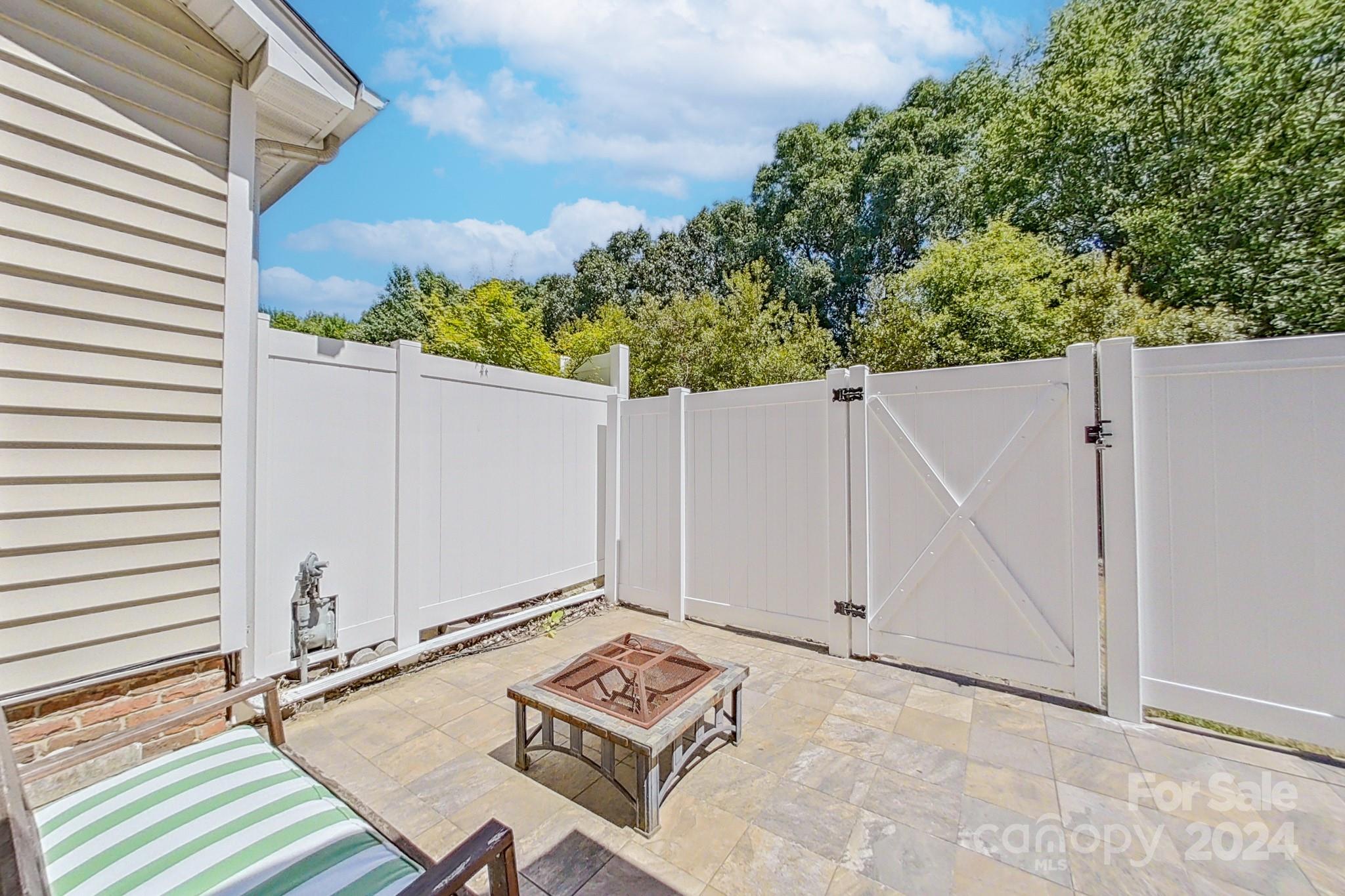 7817 Lennoxshire Lane