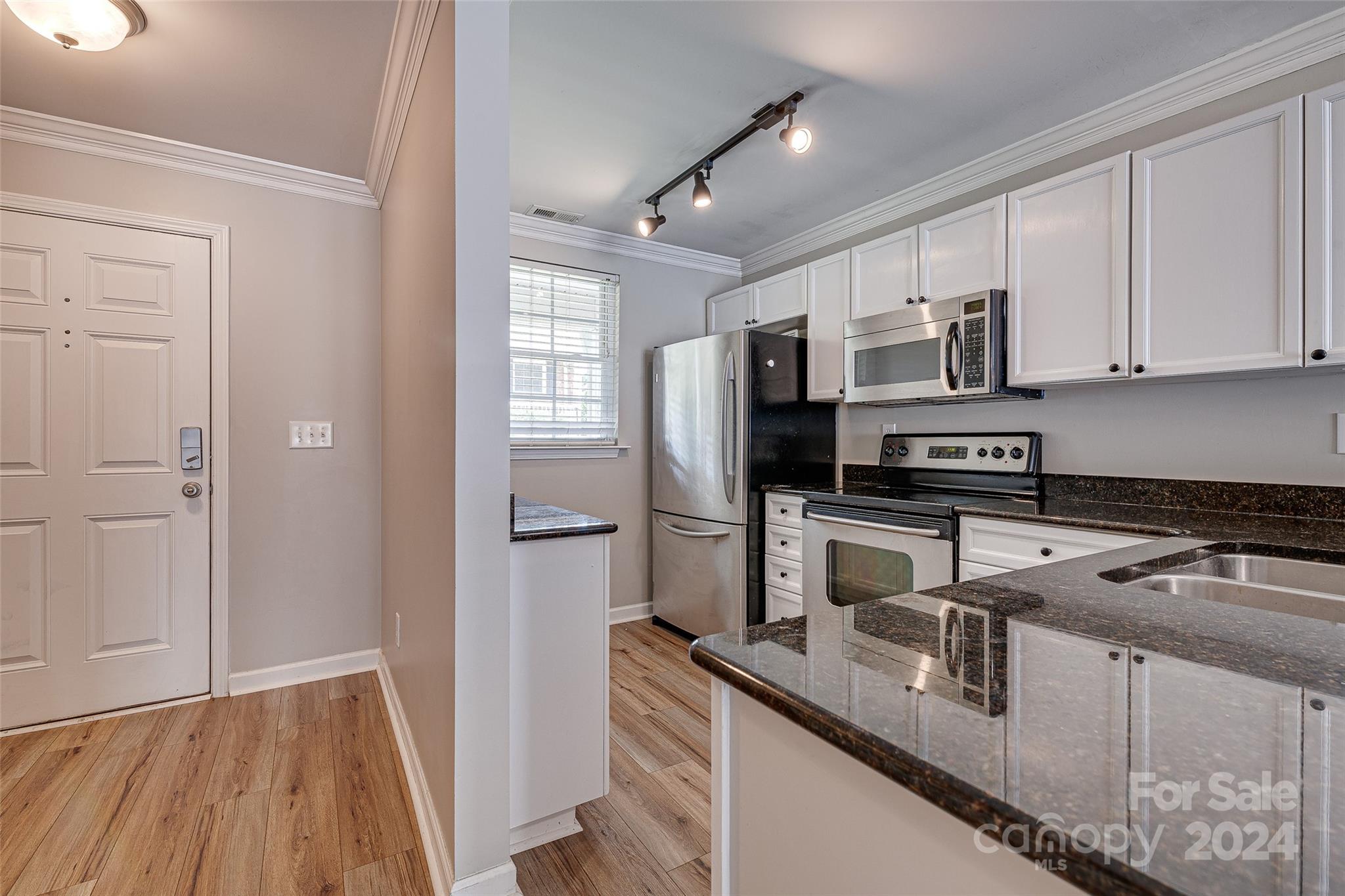 1230 Green Oaks Lane Unit: L