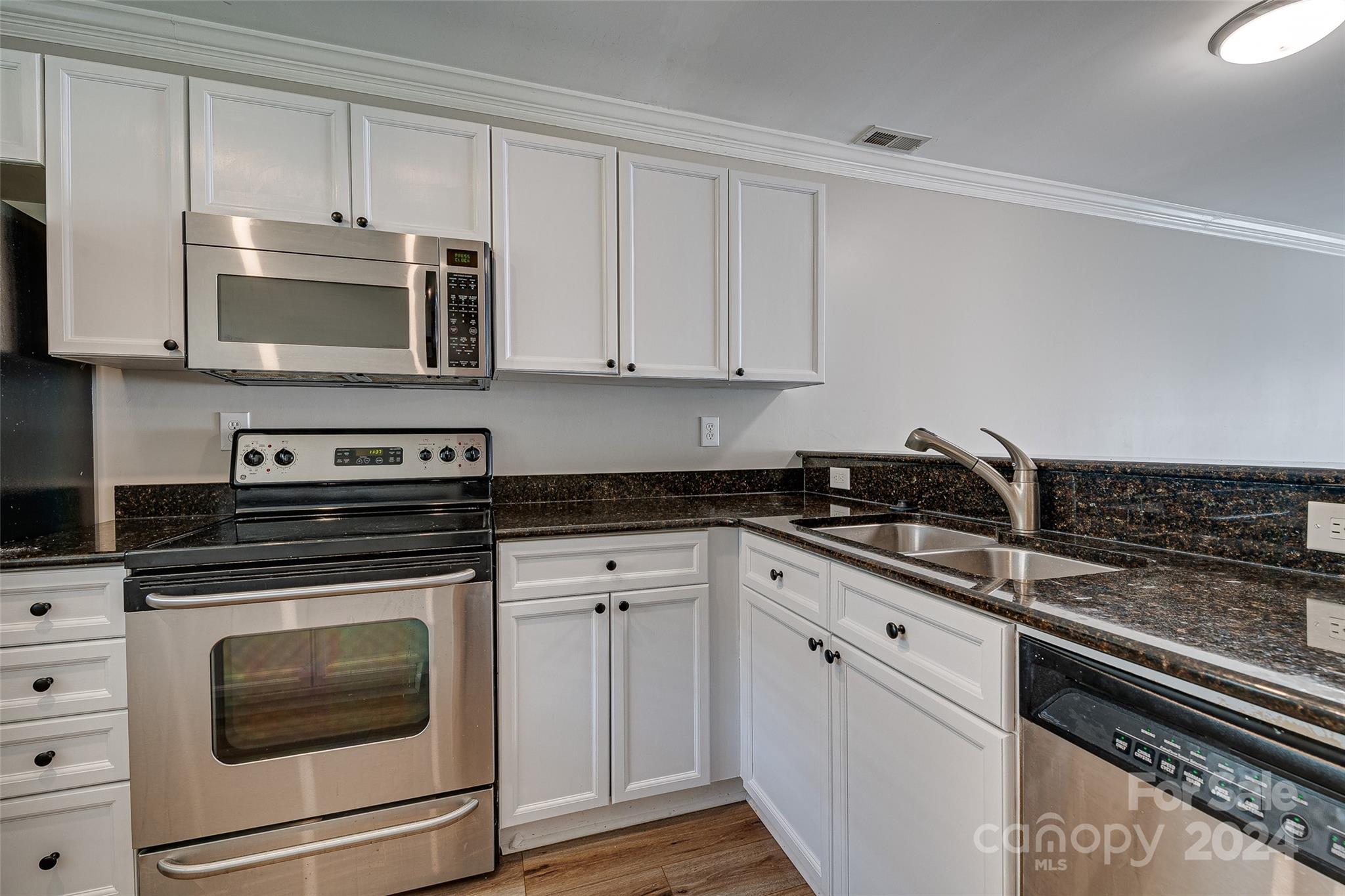 1230 Green Oaks Lane Unit: L