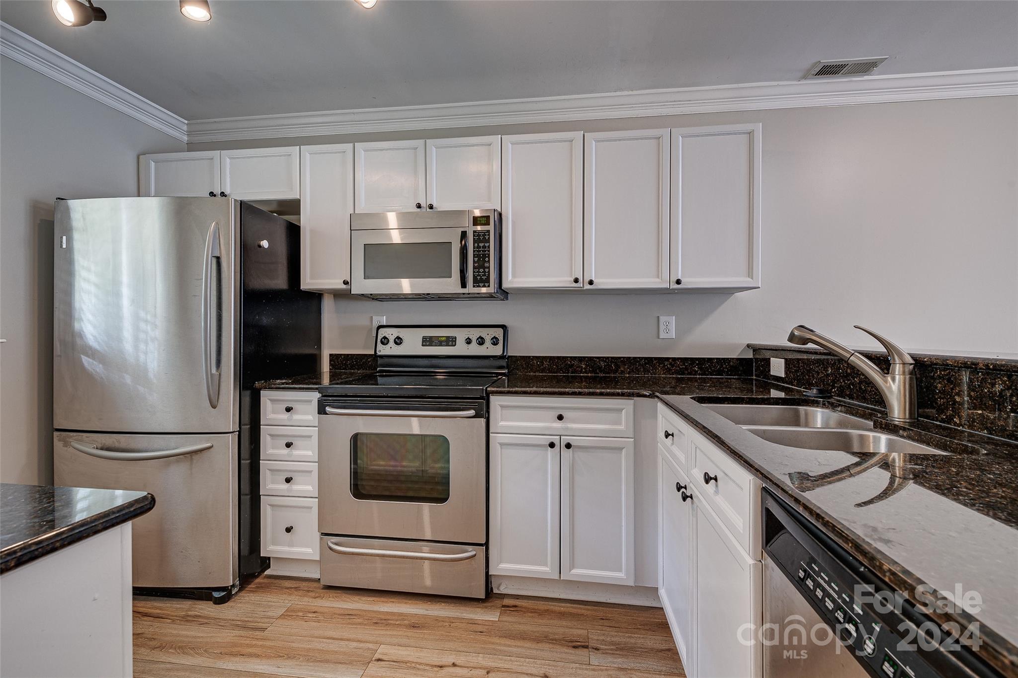 1230 Green Oaks Lane Unit: L