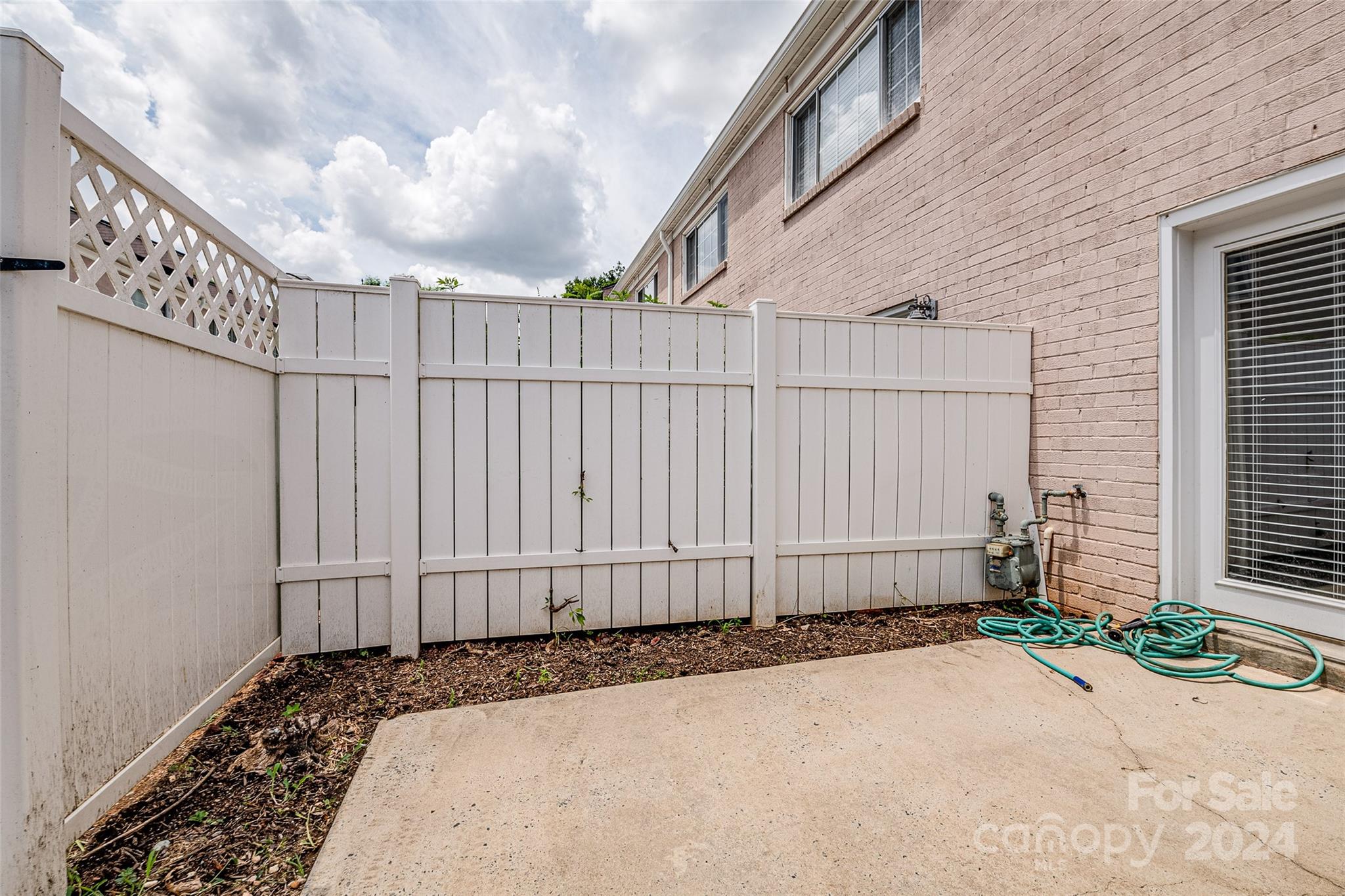 1230 Green Oaks Lane Unit: L