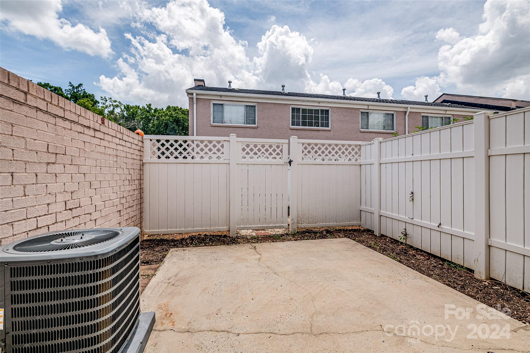 1230 Green Oaks Lane Unit: L