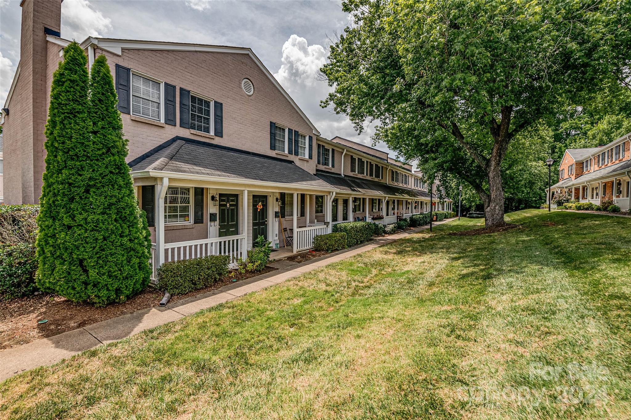 1230 Green Oaks Lane Unit: L