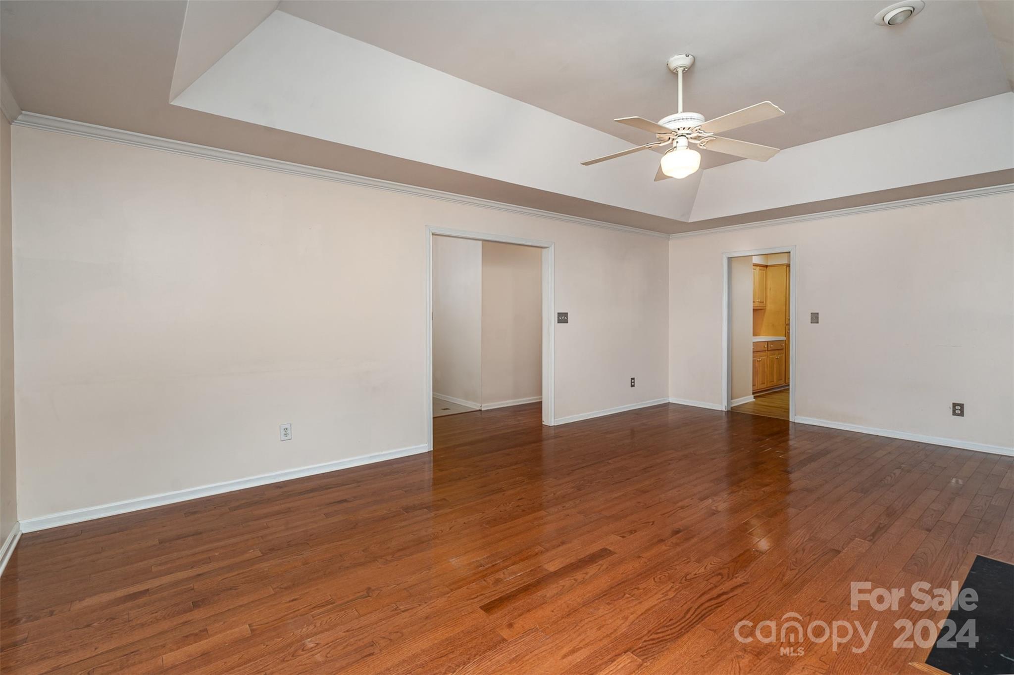 8714 E Meadow Ridge Road