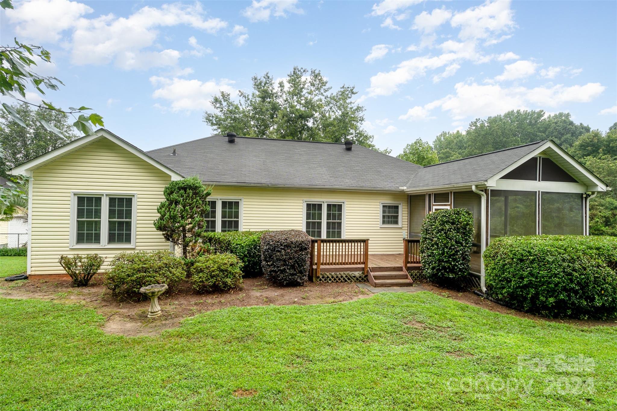 8714 E Meadow Ridge Road