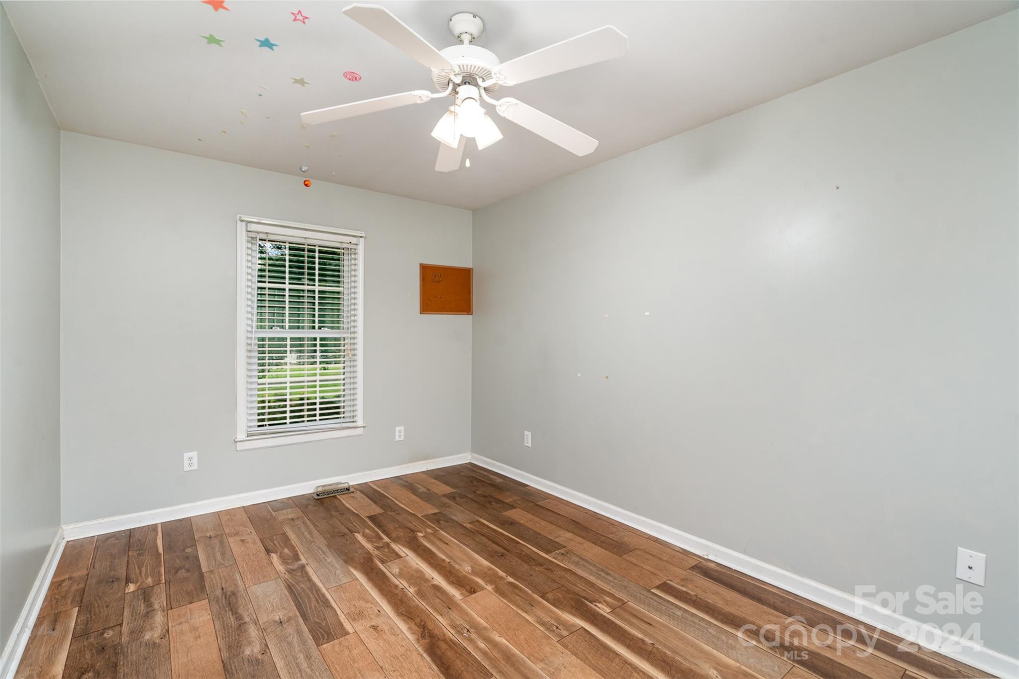 8714 E Meadow Ridge Road