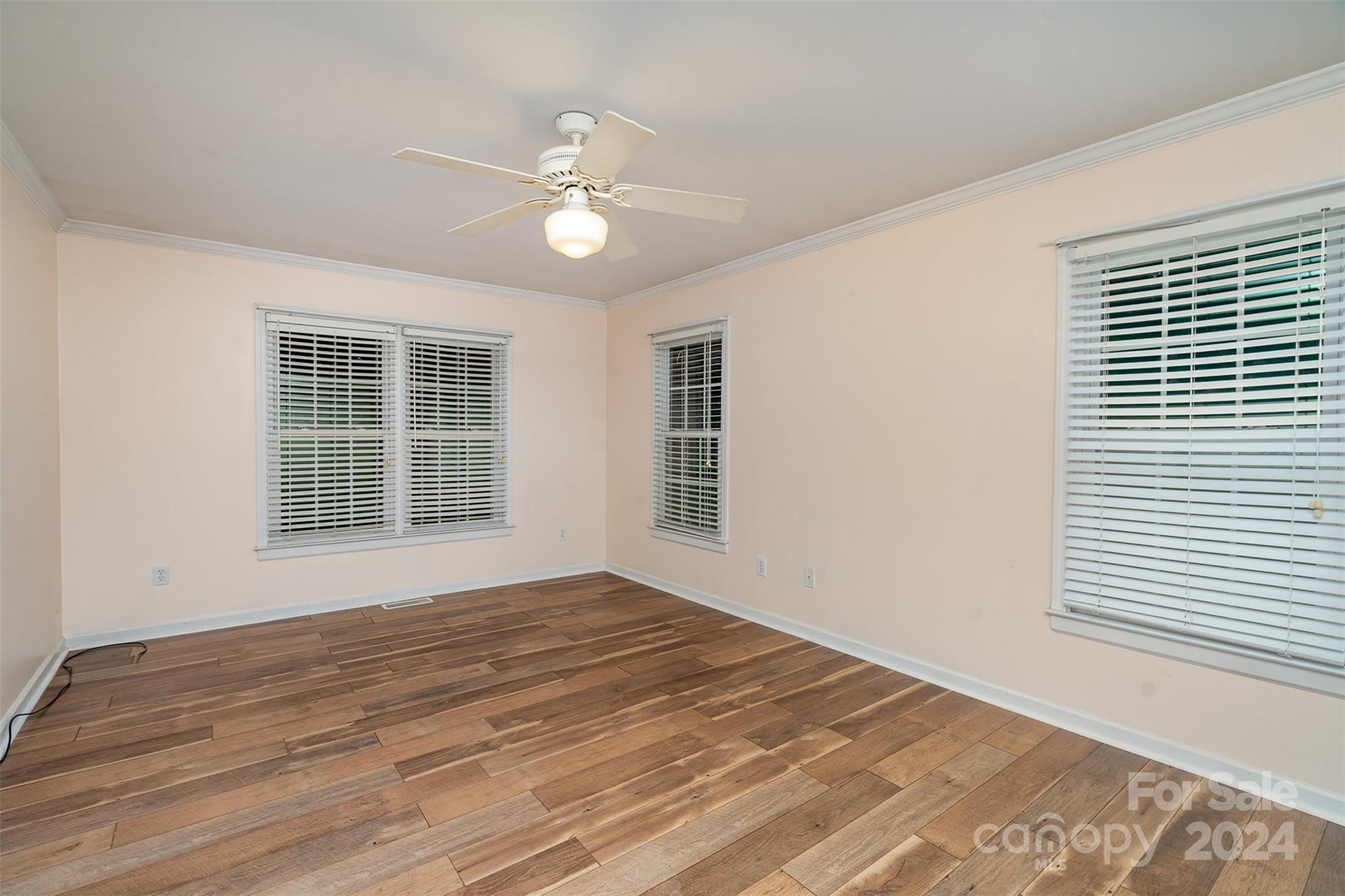 8714 E Meadow Ridge Road