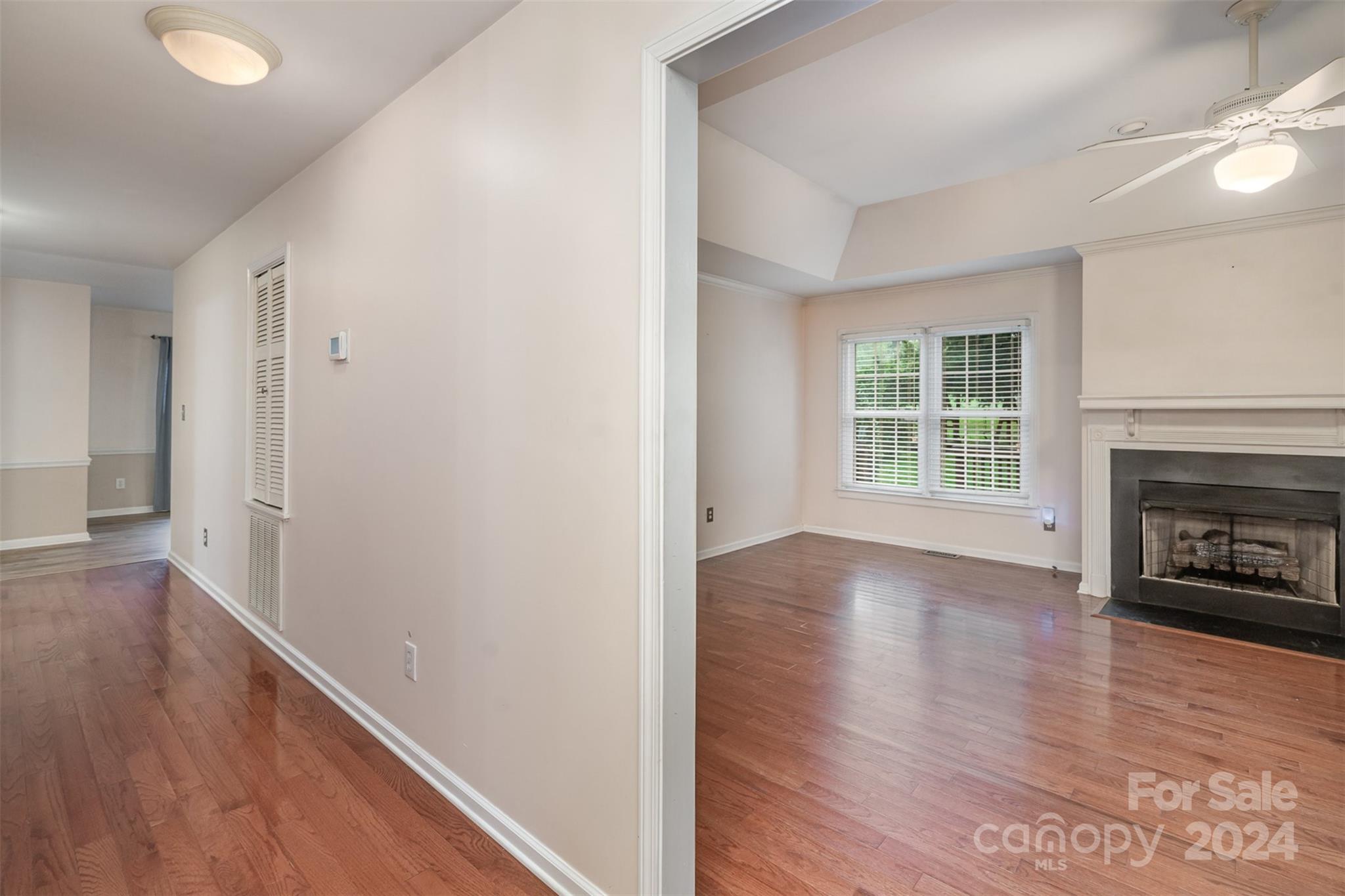 8714 E Meadow Ridge Road