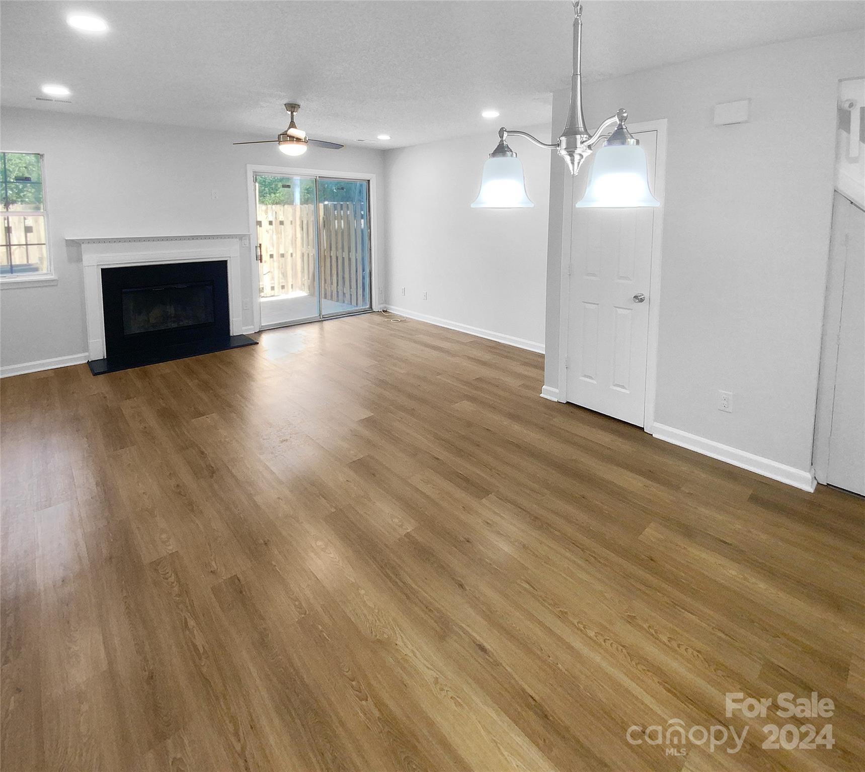 3824 Mosscroft Lane