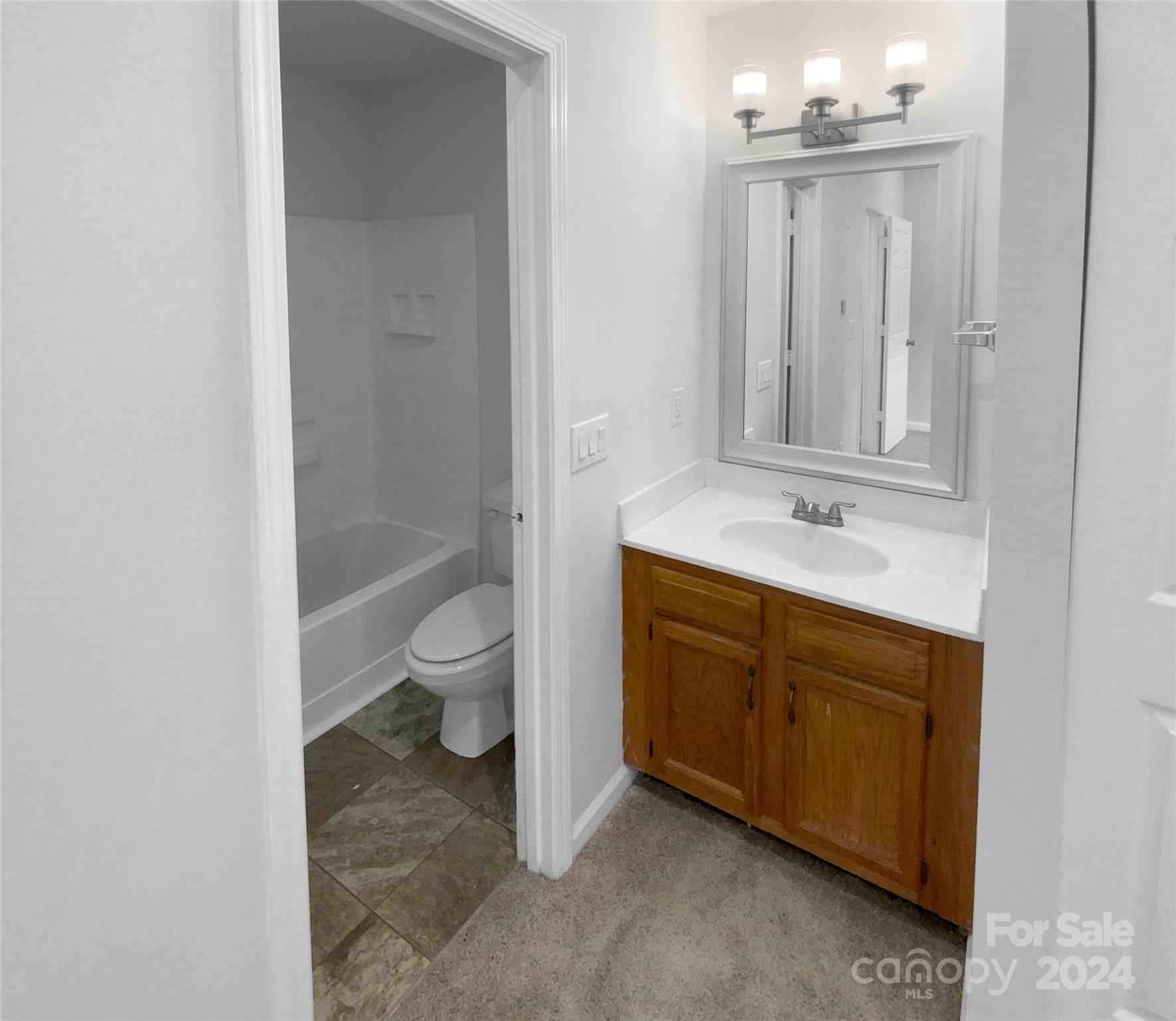 3824 Mosscroft Lane