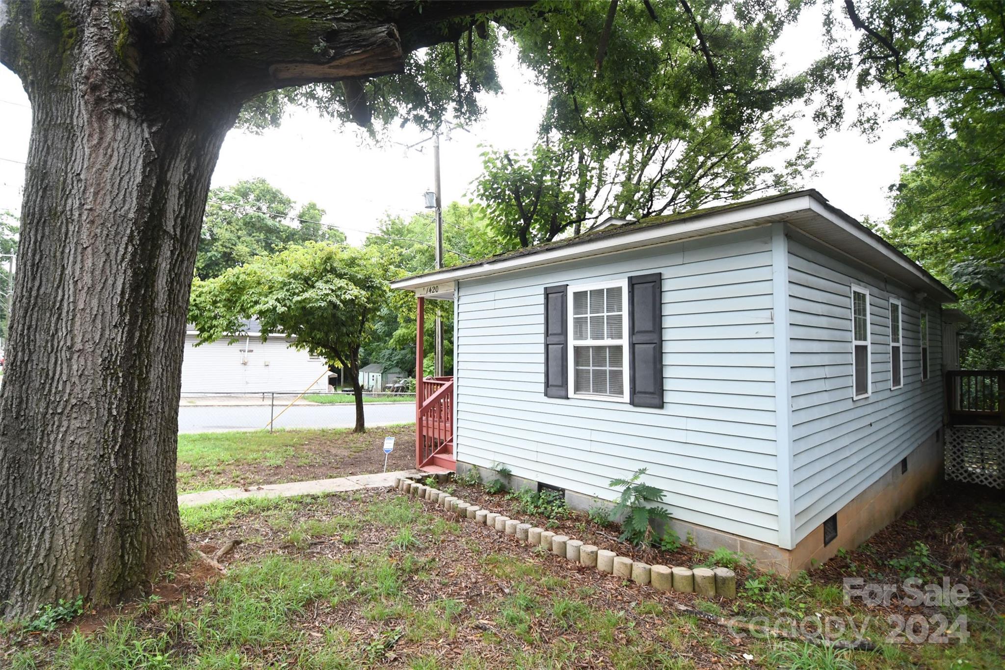 1420 N Davidson Street N