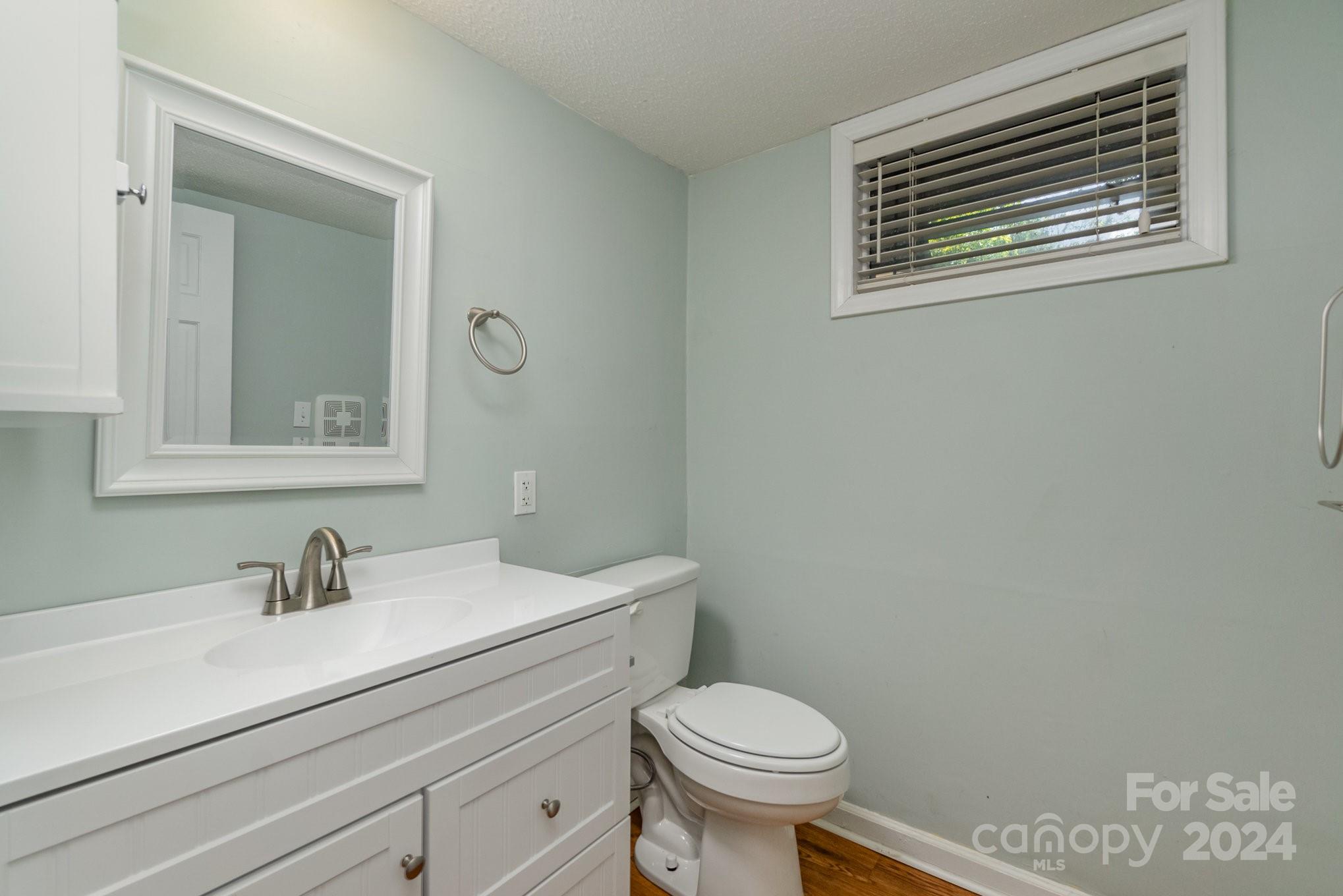 3701 Eaglebrook Drive