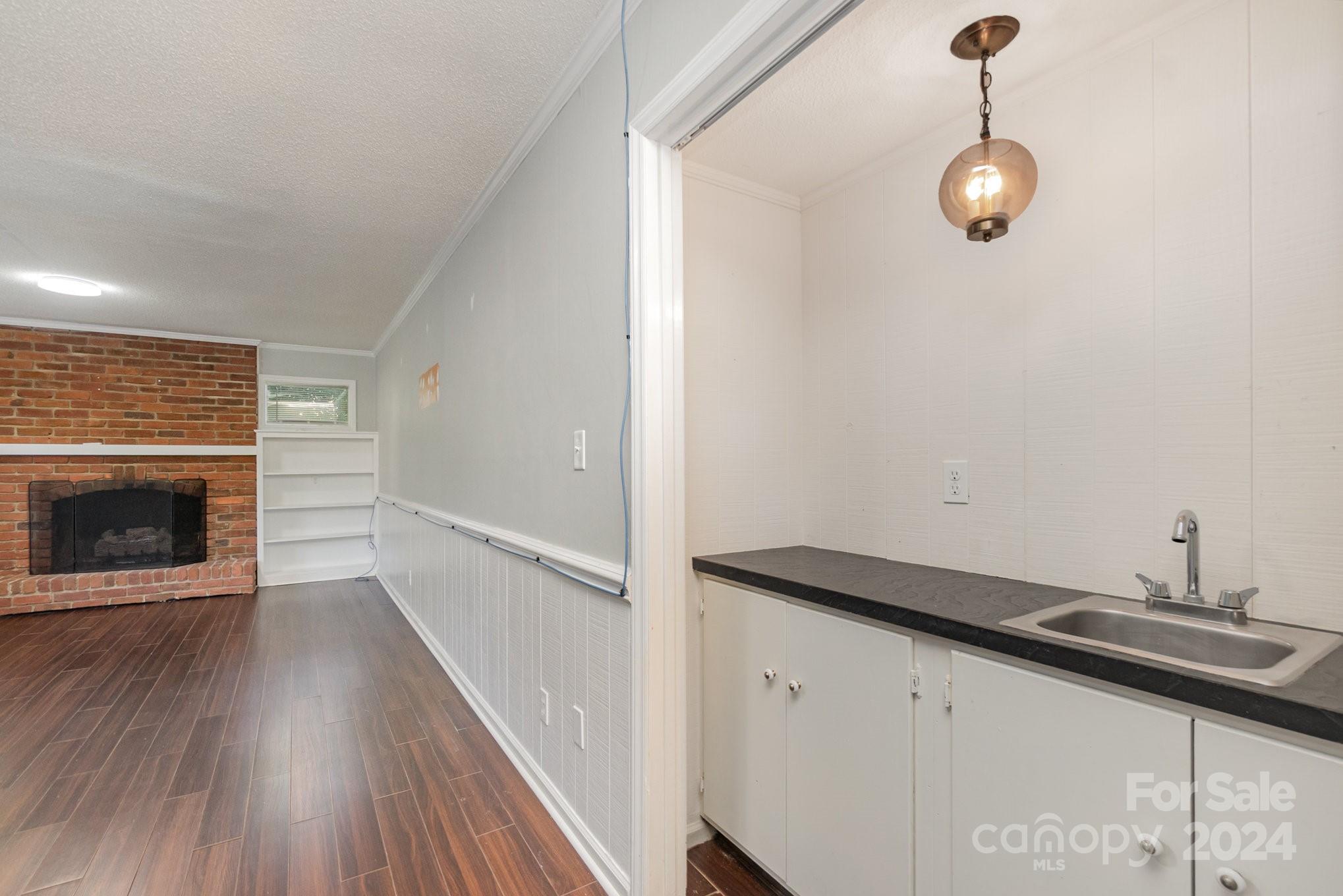 3701 Eaglebrook Drive