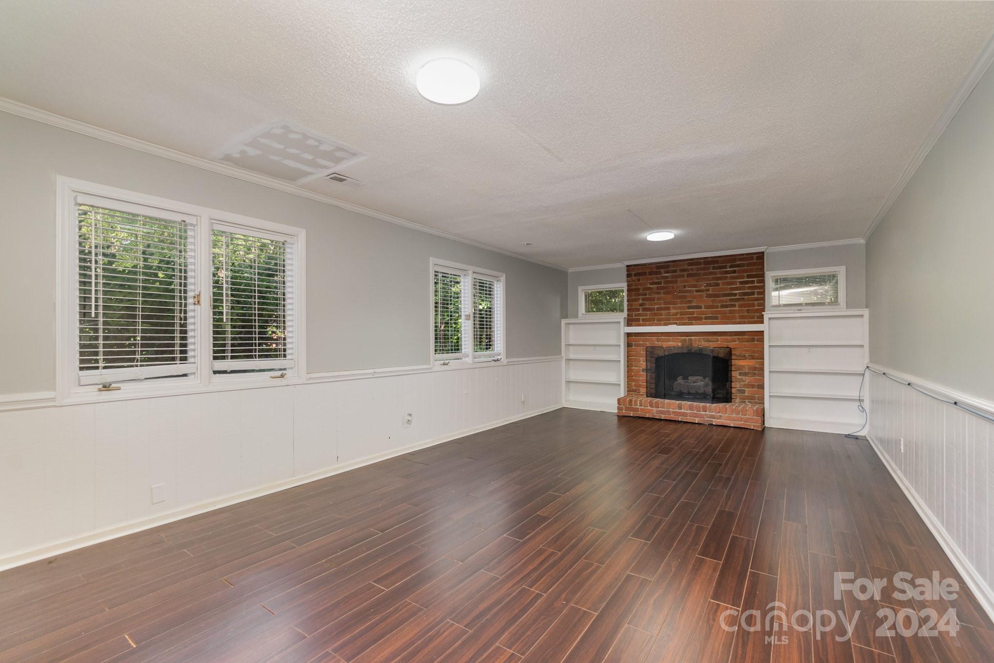 3701 Eaglebrook Drive