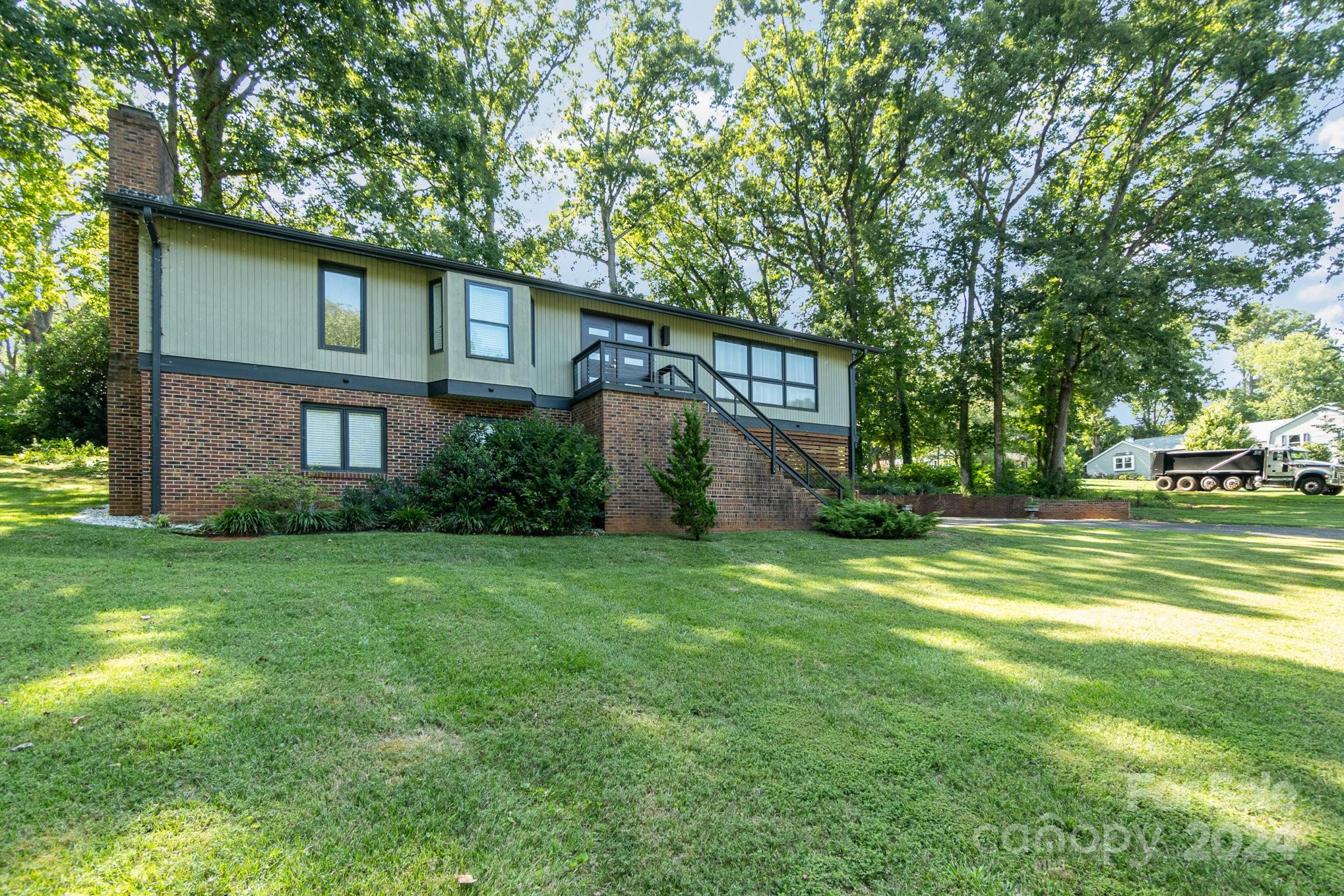 3701 Eaglebrook Drive