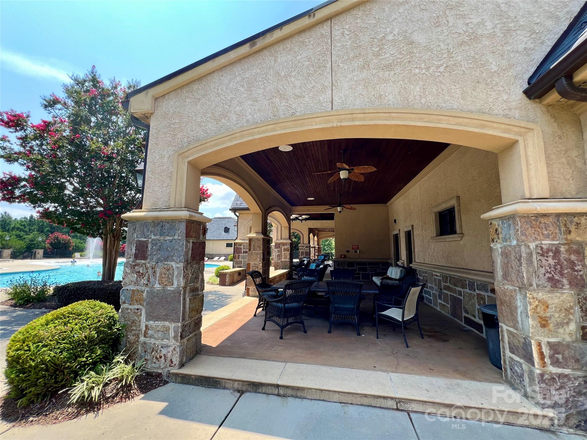 1400 Reflection Pointe Boulevard Unit: 327