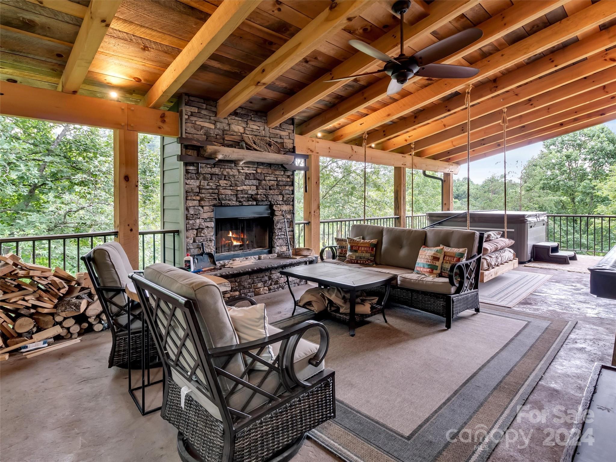 989 Ferguson Cove Loop