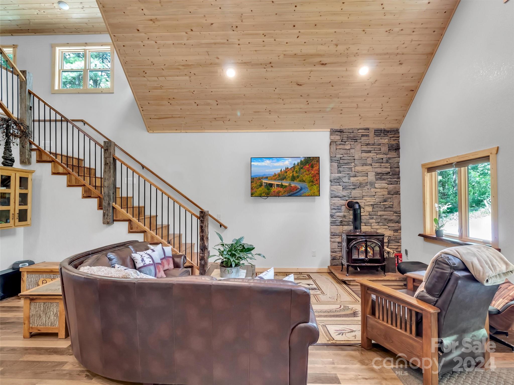 989 Ferguson Cove Loop