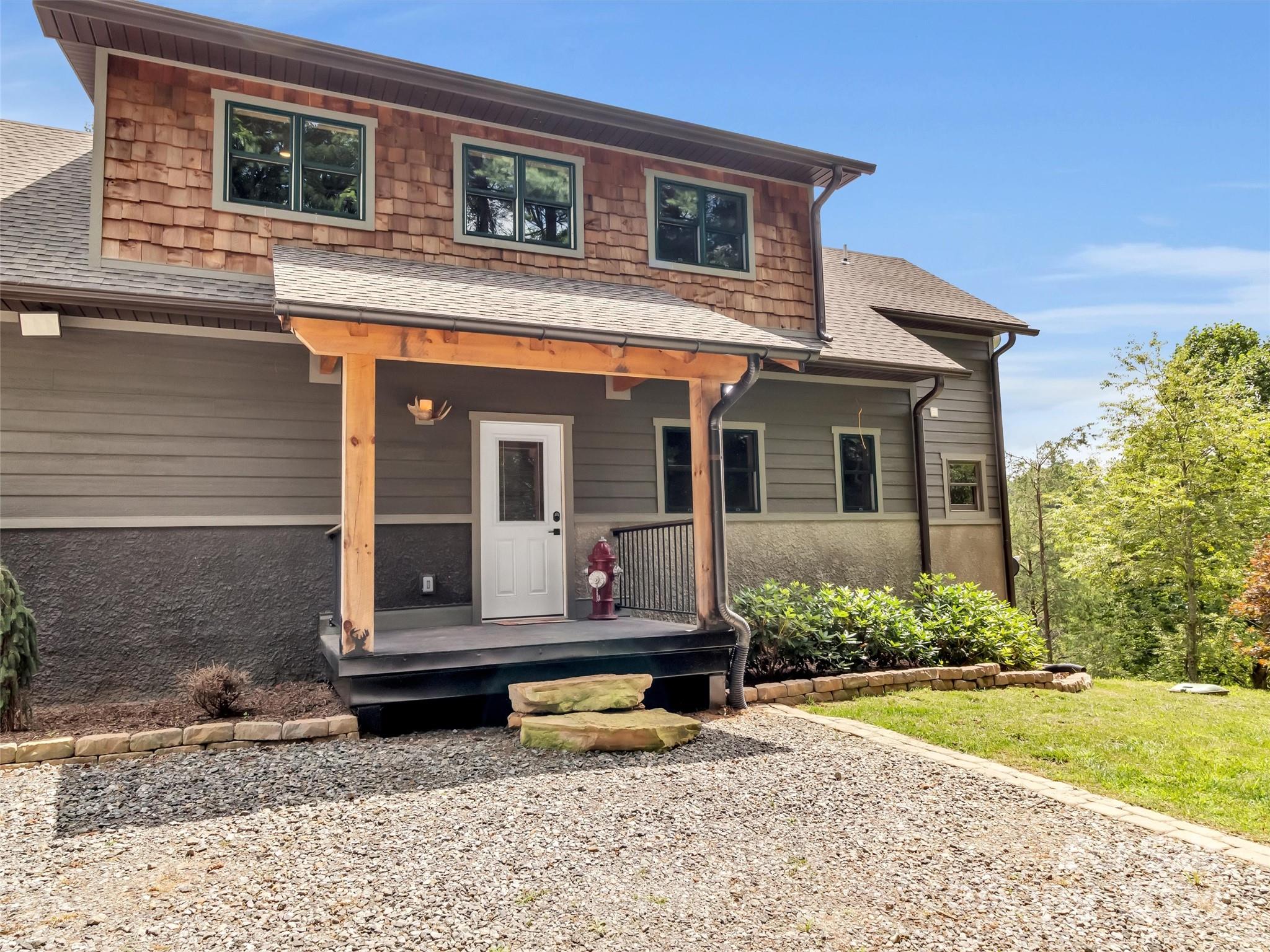 989 Ferguson Cove Loop