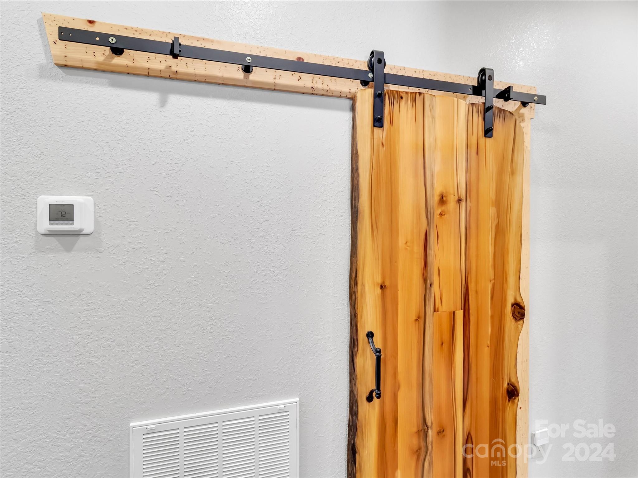 989 Ferguson Cove Loop