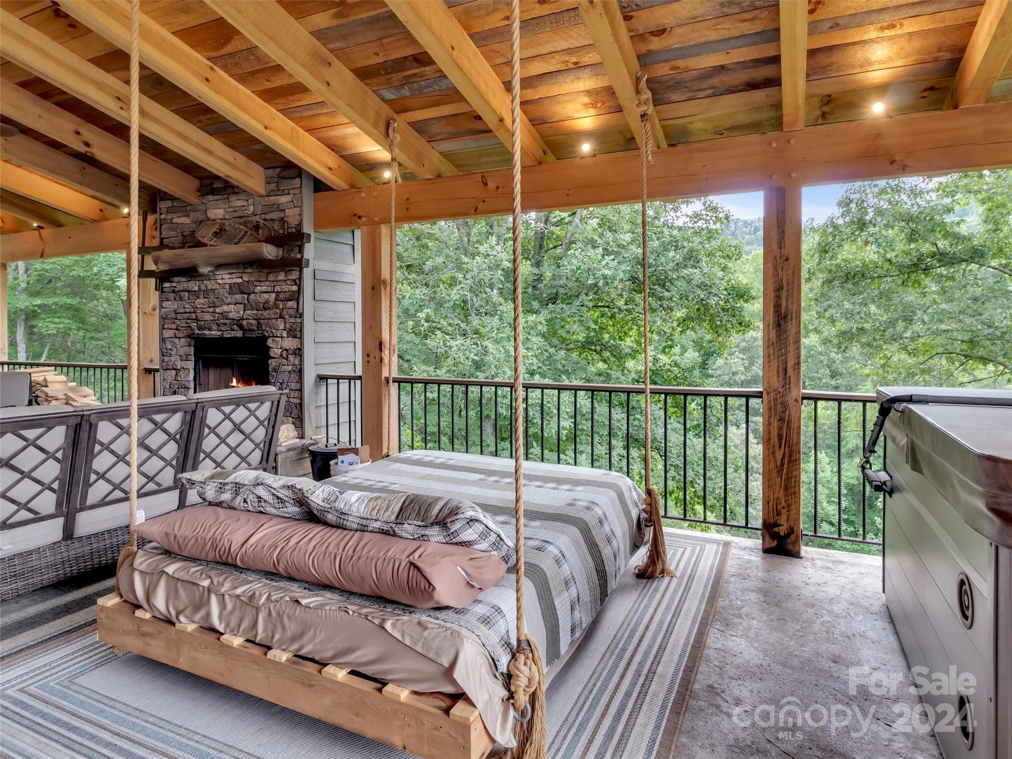 989 Ferguson Cove Loop