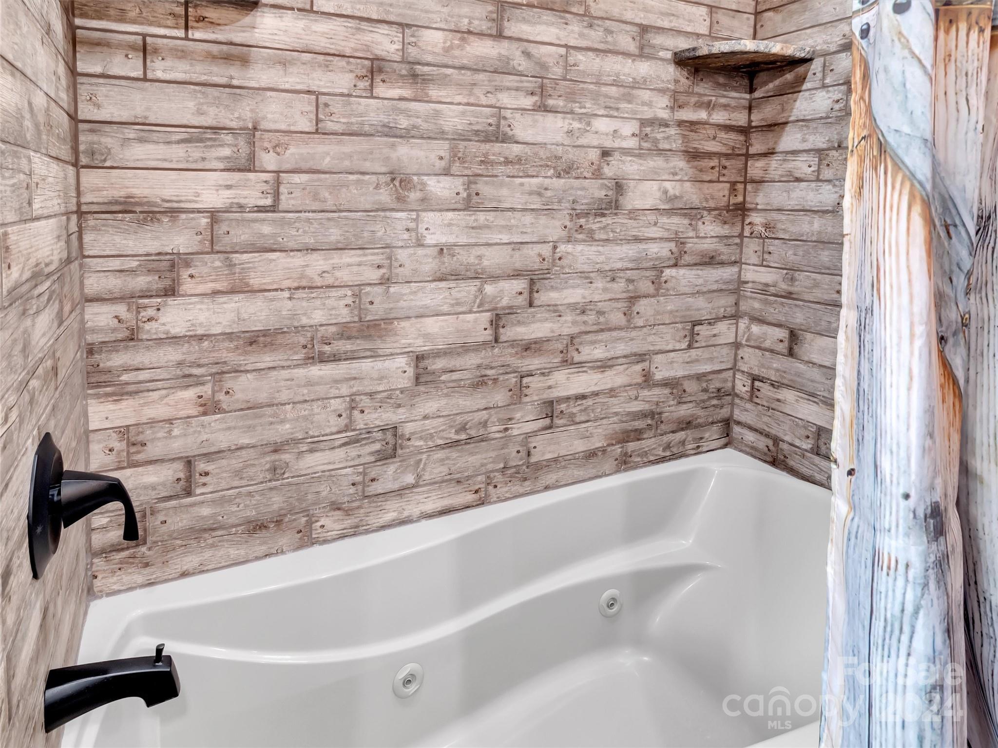 989 Ferguson Cove Loop