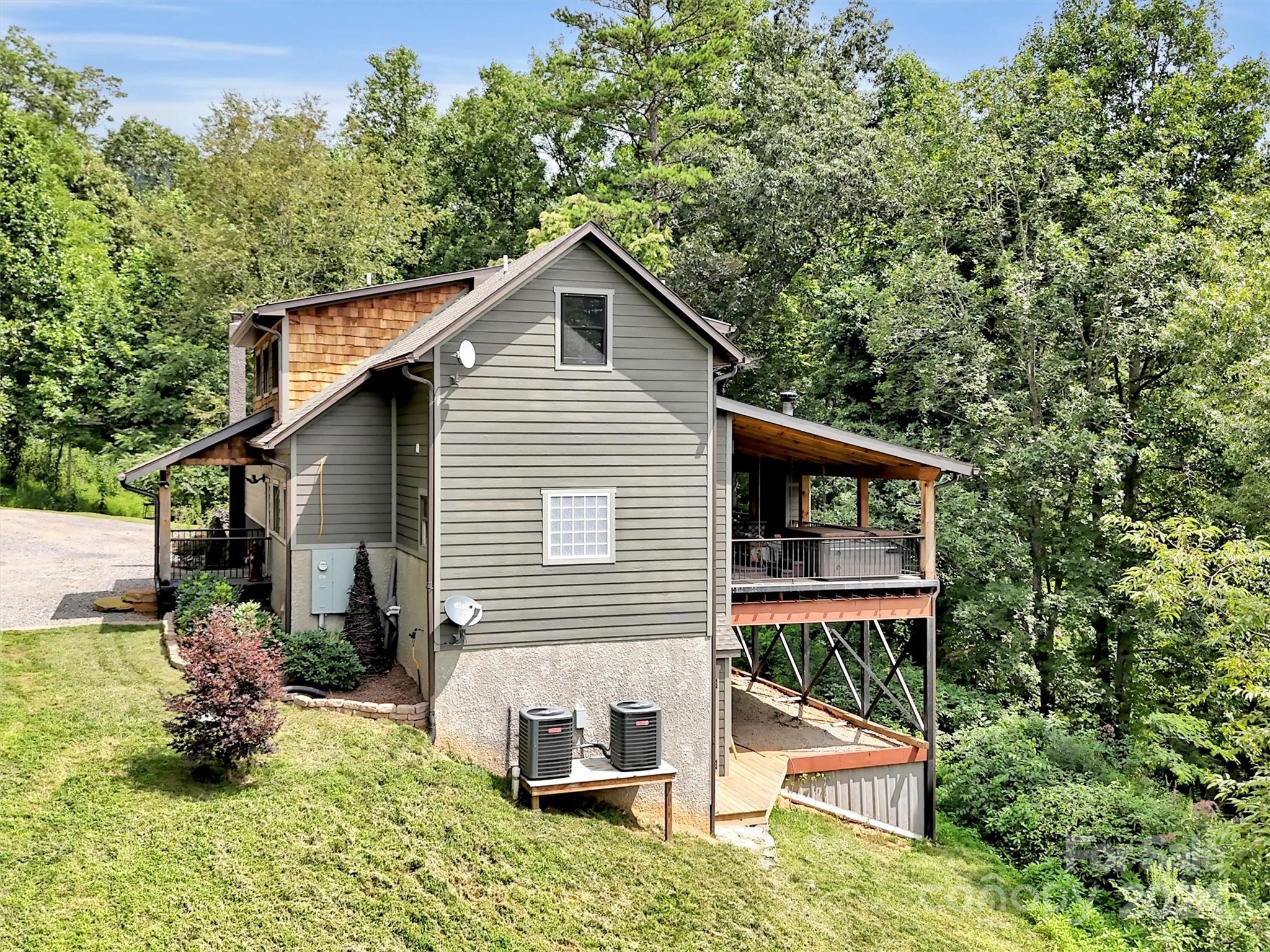 989 Ferguson Cove Loop