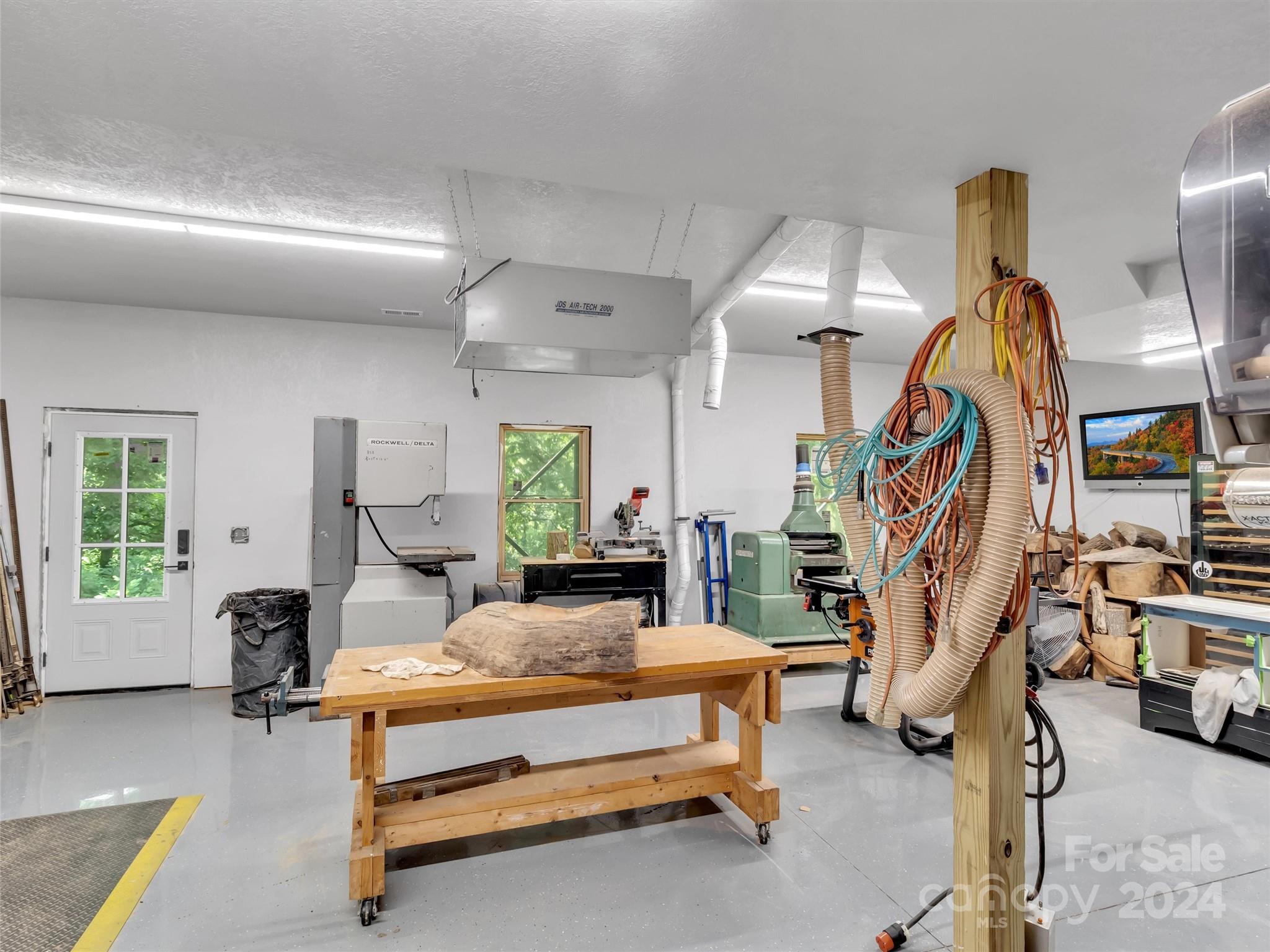 989 Ferguson Cove Loop