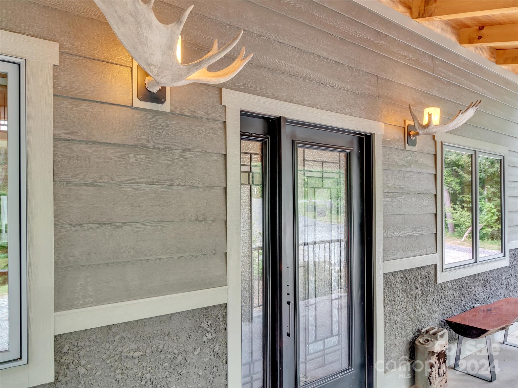 989 Ferguson Cove Loop