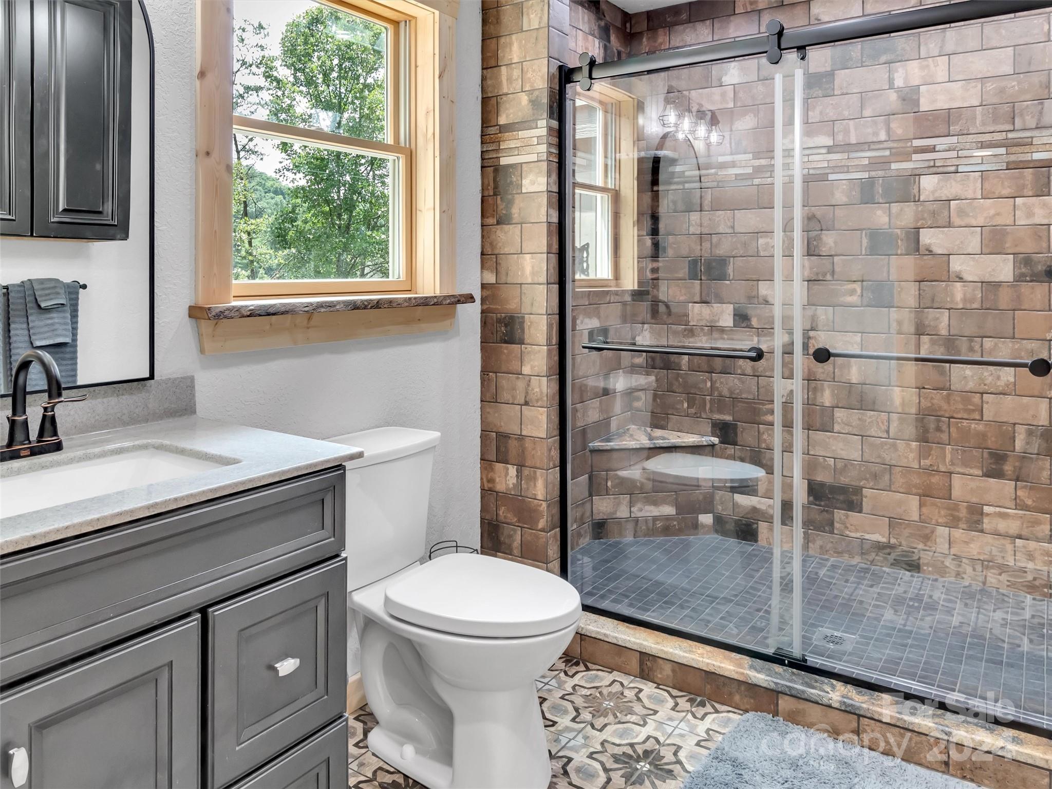 989 Ferguson Cove Loop