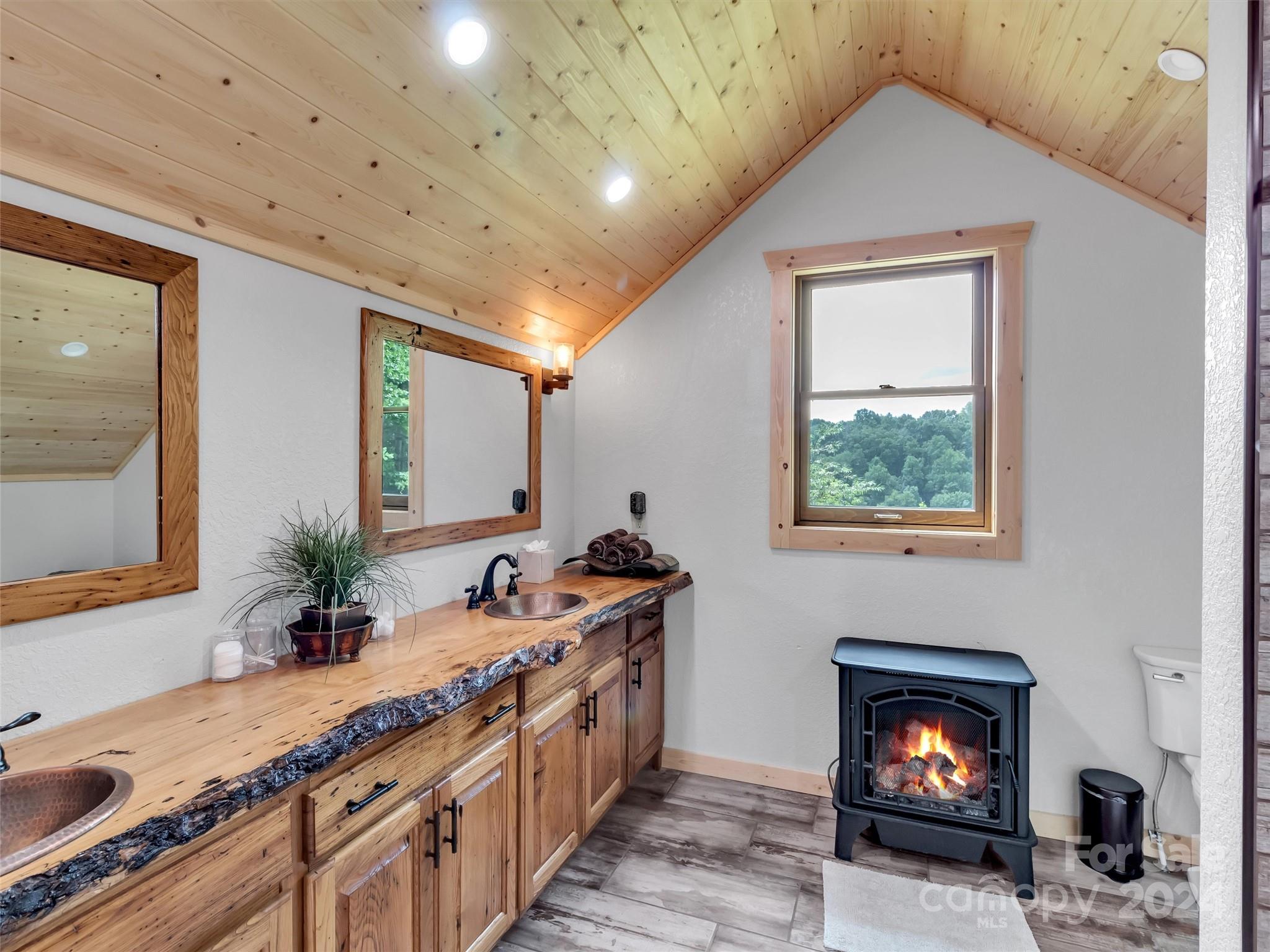 989 Ferguson Cove Loop