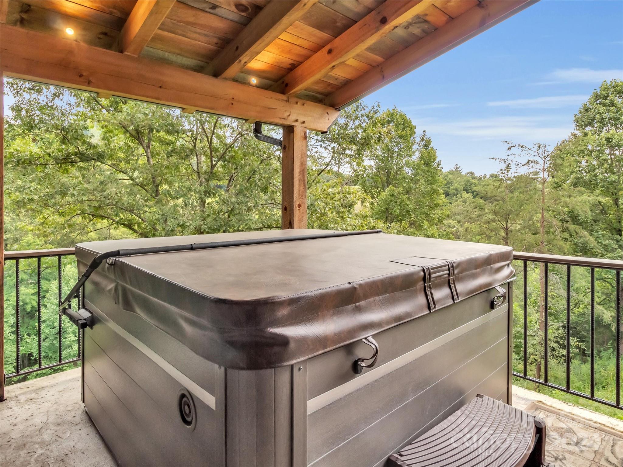 989 Ferguson Cove Loop