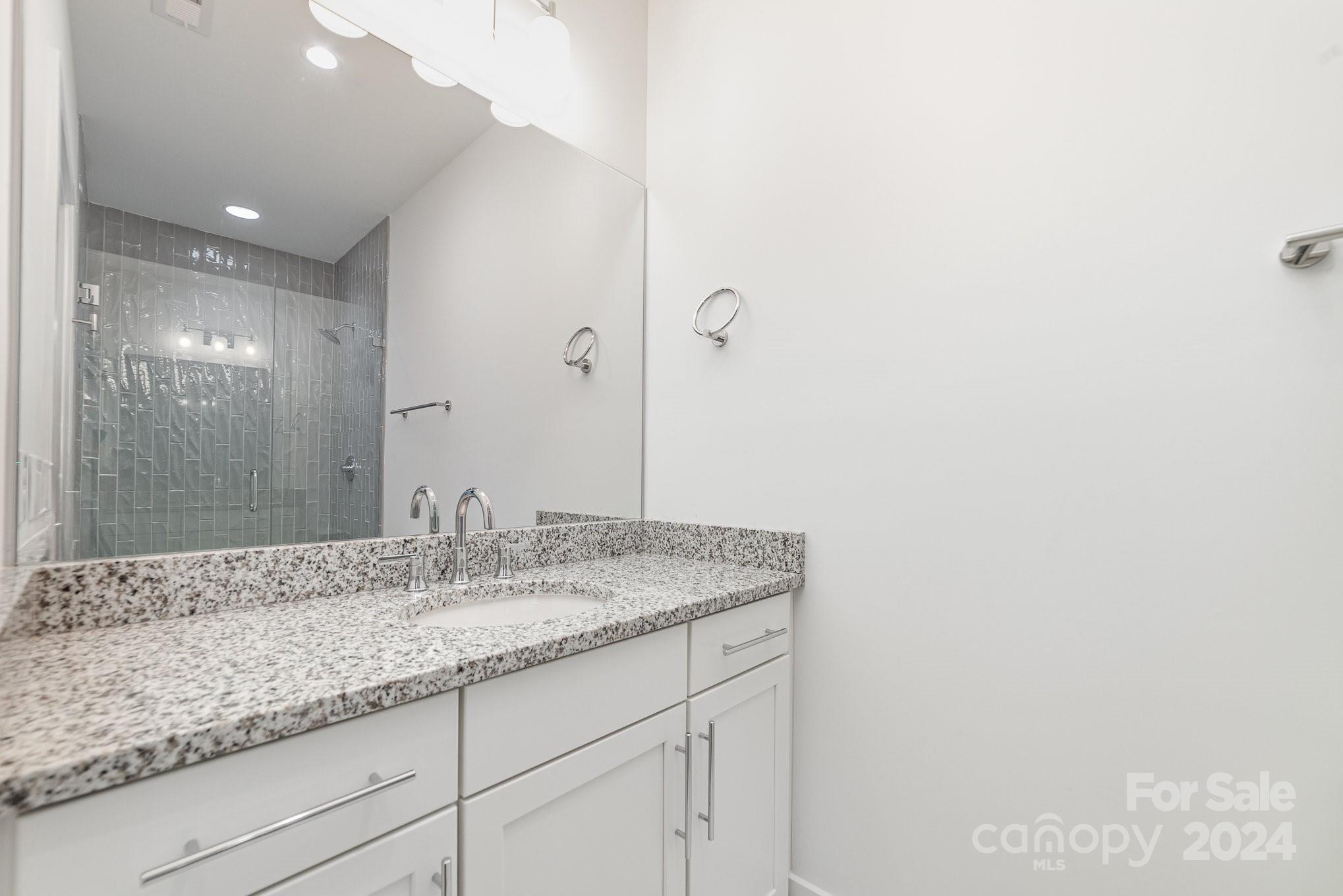 2112 Kirkwood Avenue