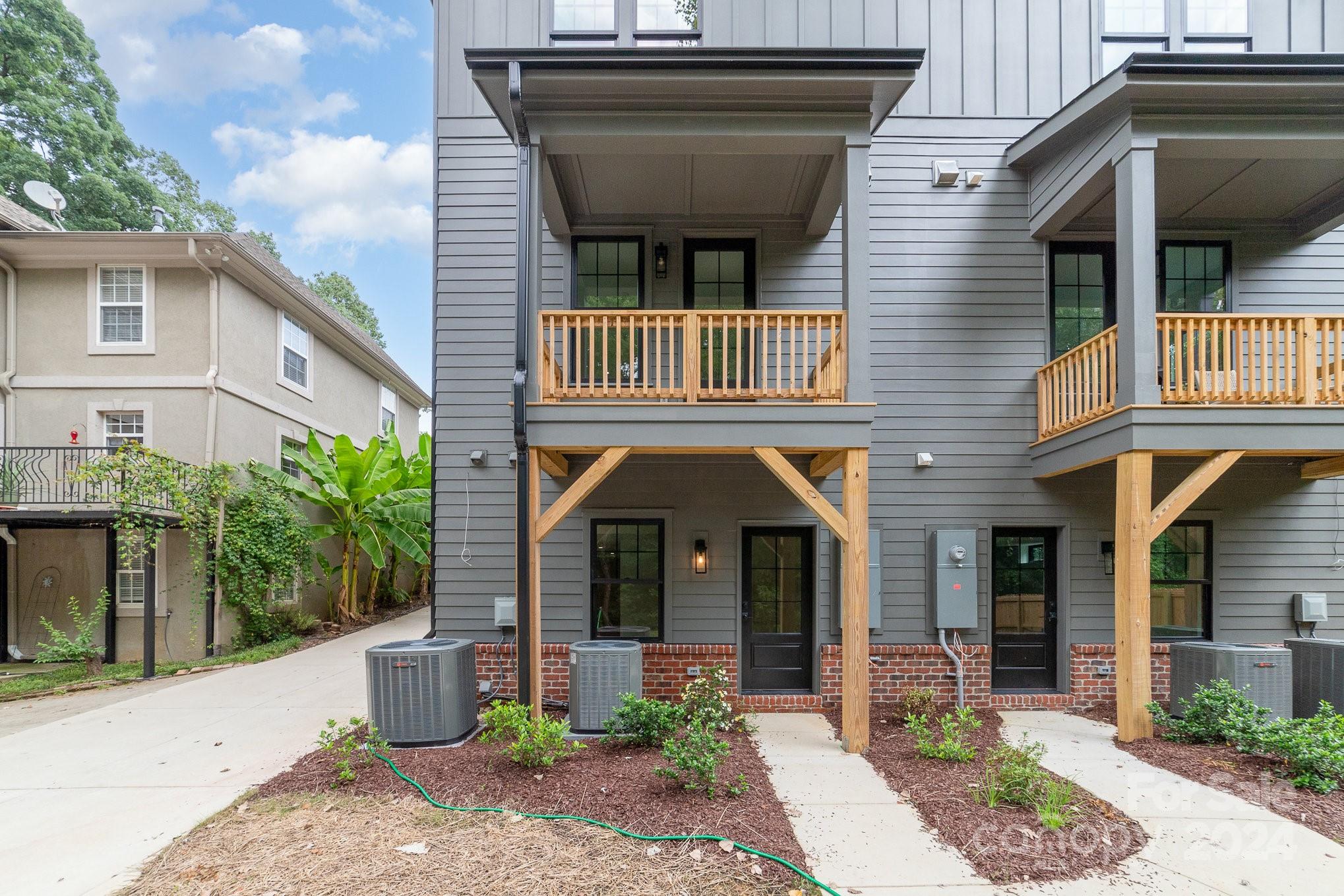 2112 Kirkwood Avenue